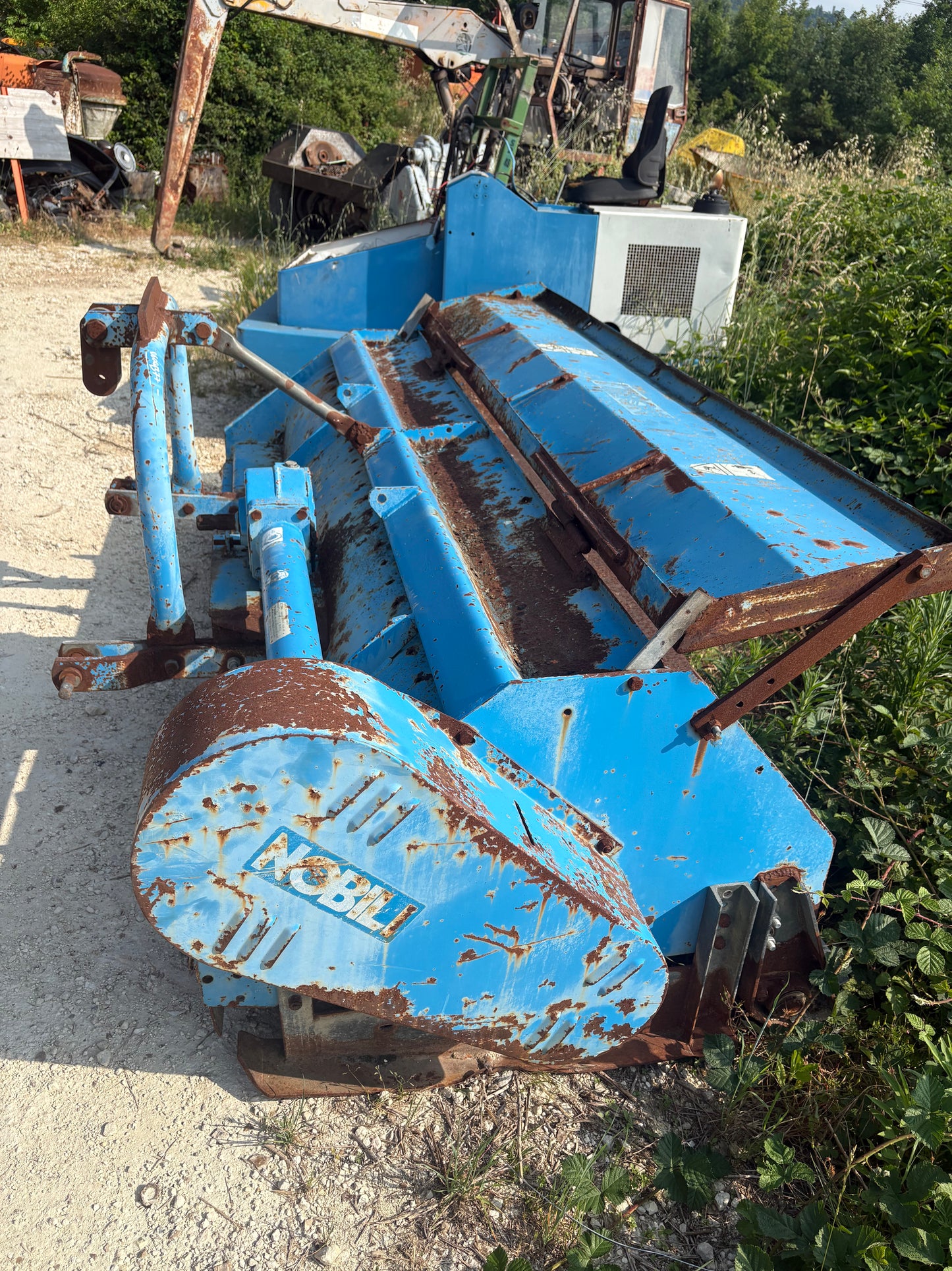 Trinciaerba a coltelli Nobili 230 / 250
