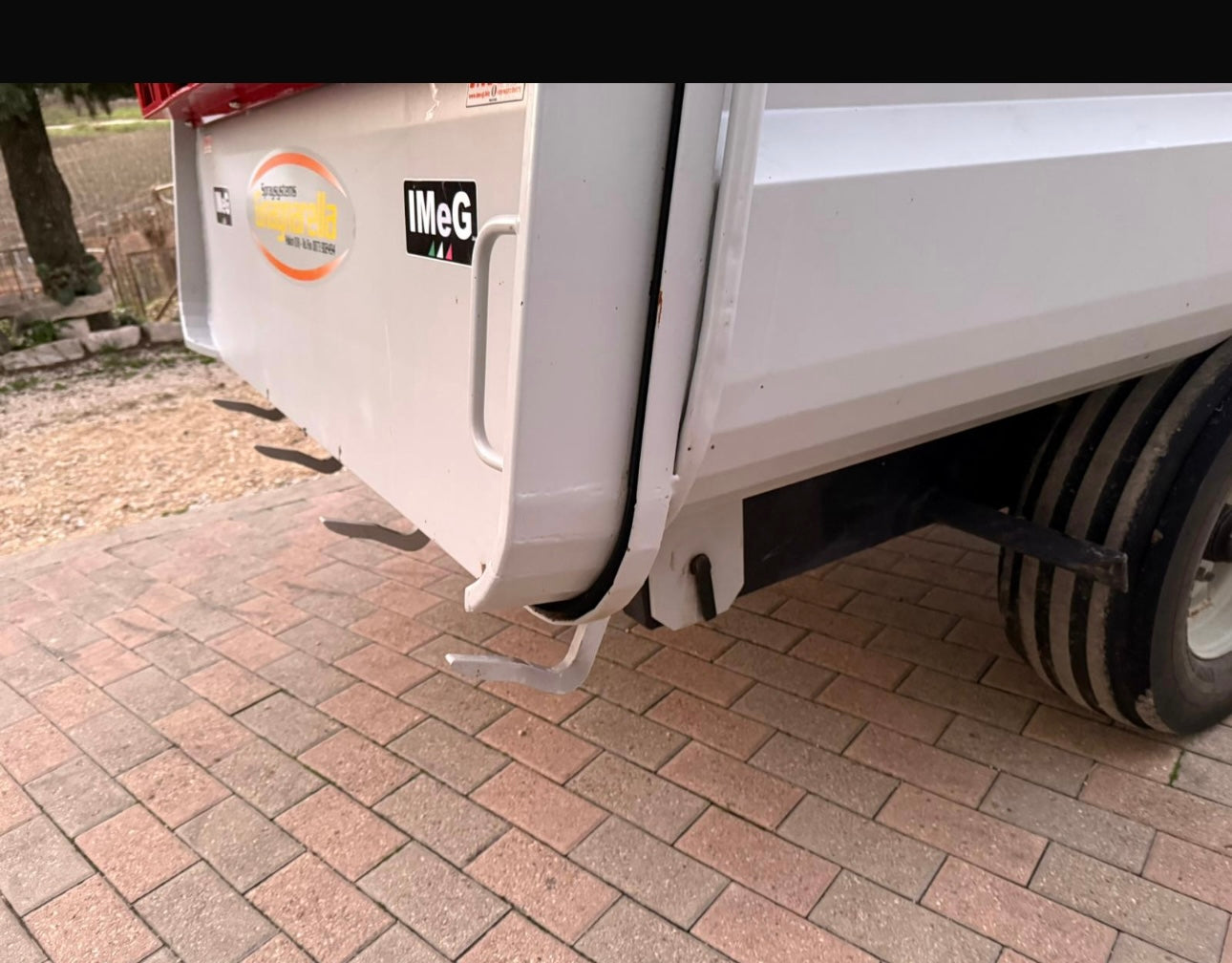 Carro Rimorchio trasporto uva, tipo Dumper