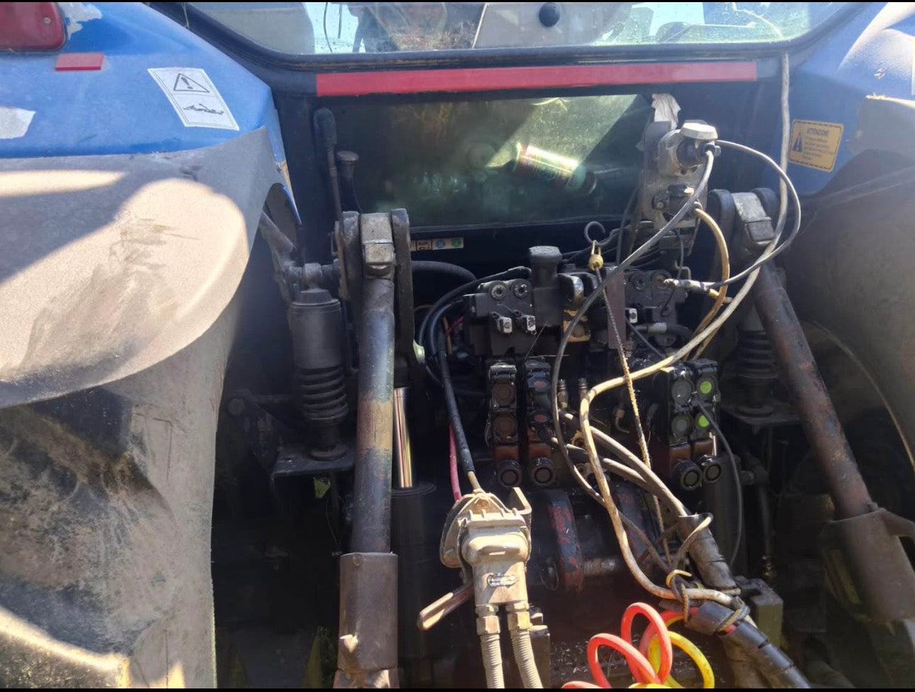 Trattore gomma New Holland TM190