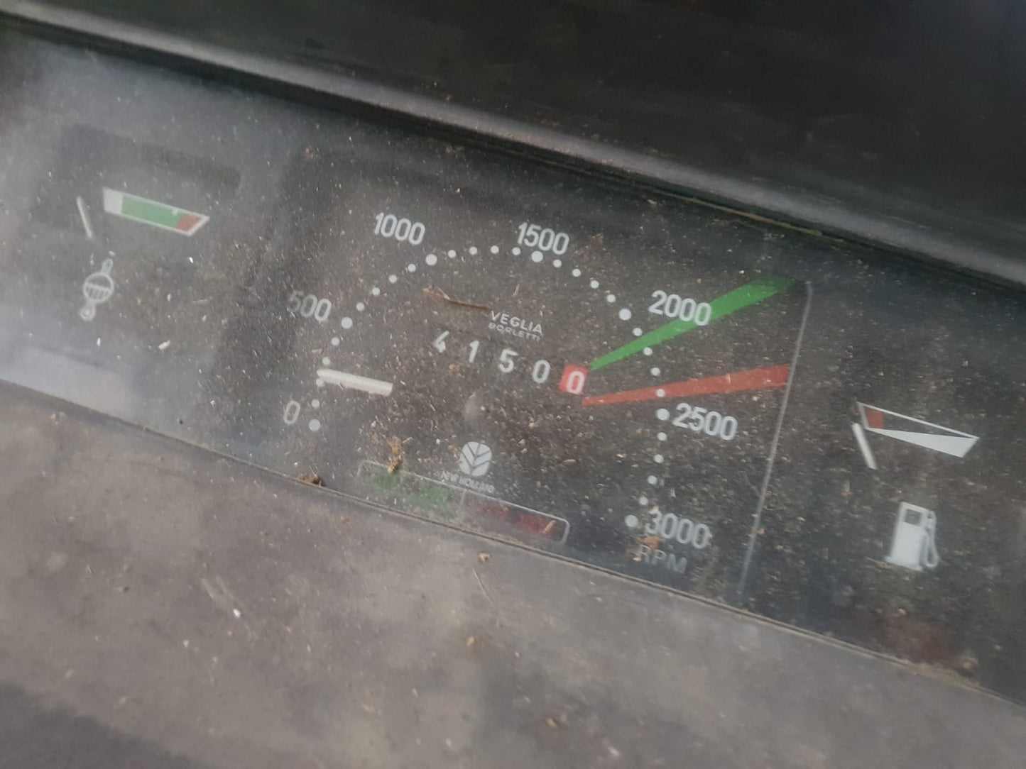 VENDUTO New holland 82-85