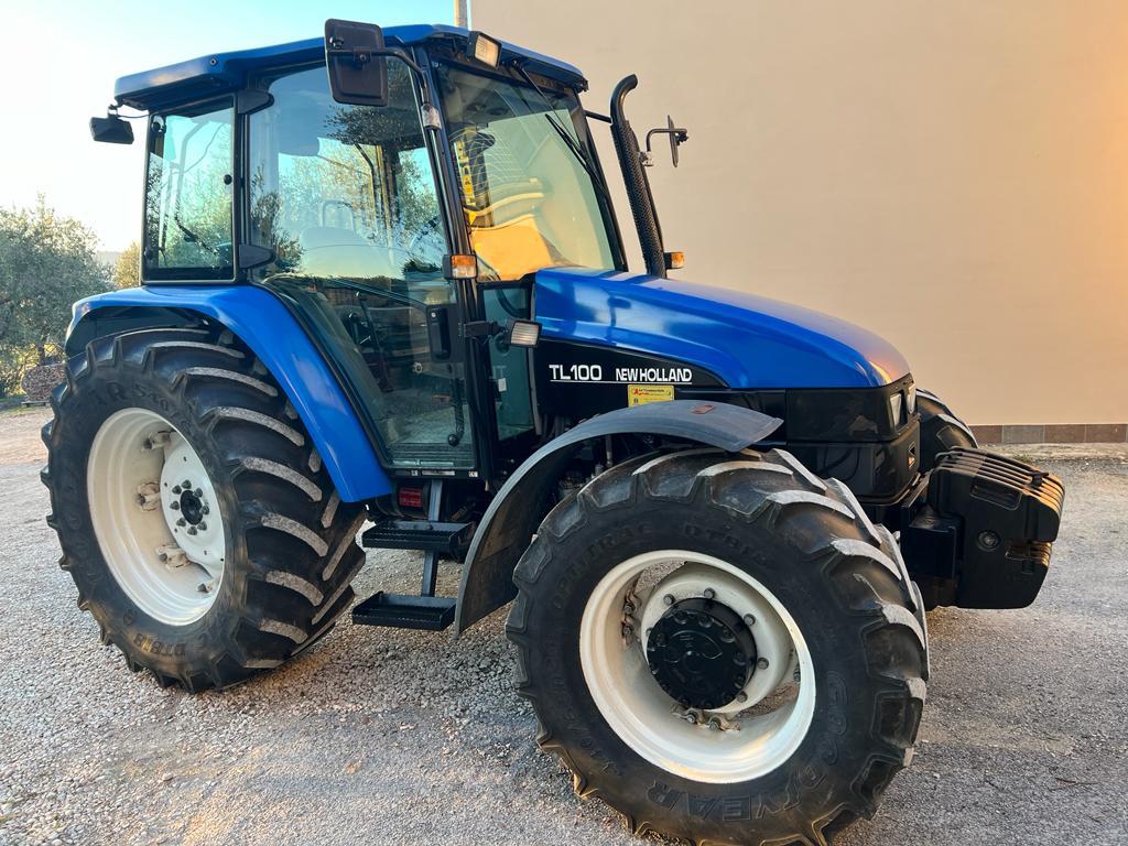 VENDUTO. New holland TL100
