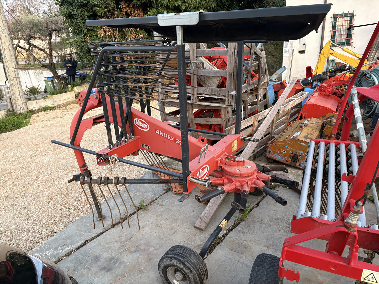 Ranghinatore giroandatore Vicon 323 cm