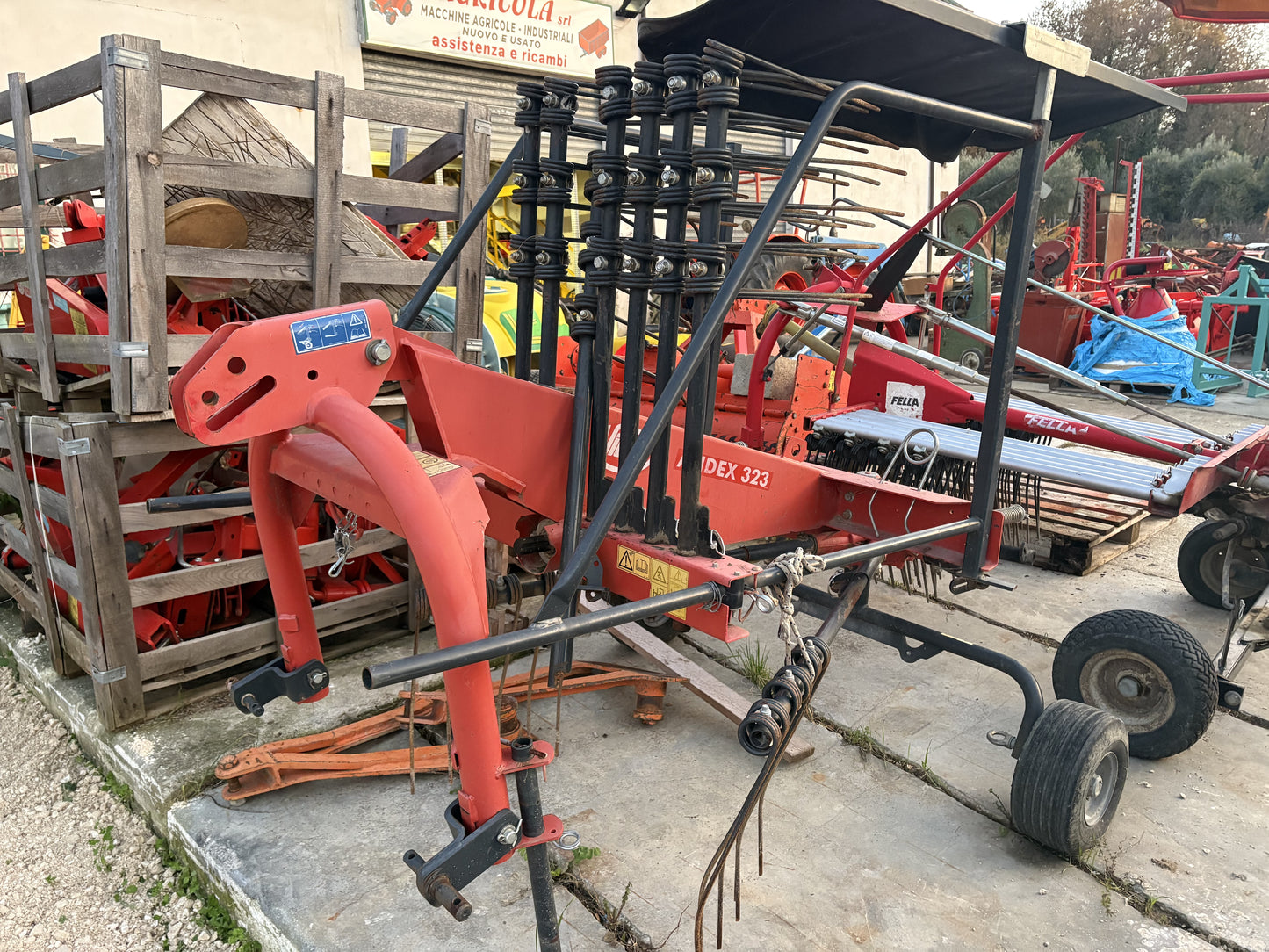 Ranghinatore giroandatore Vicon 323 cm