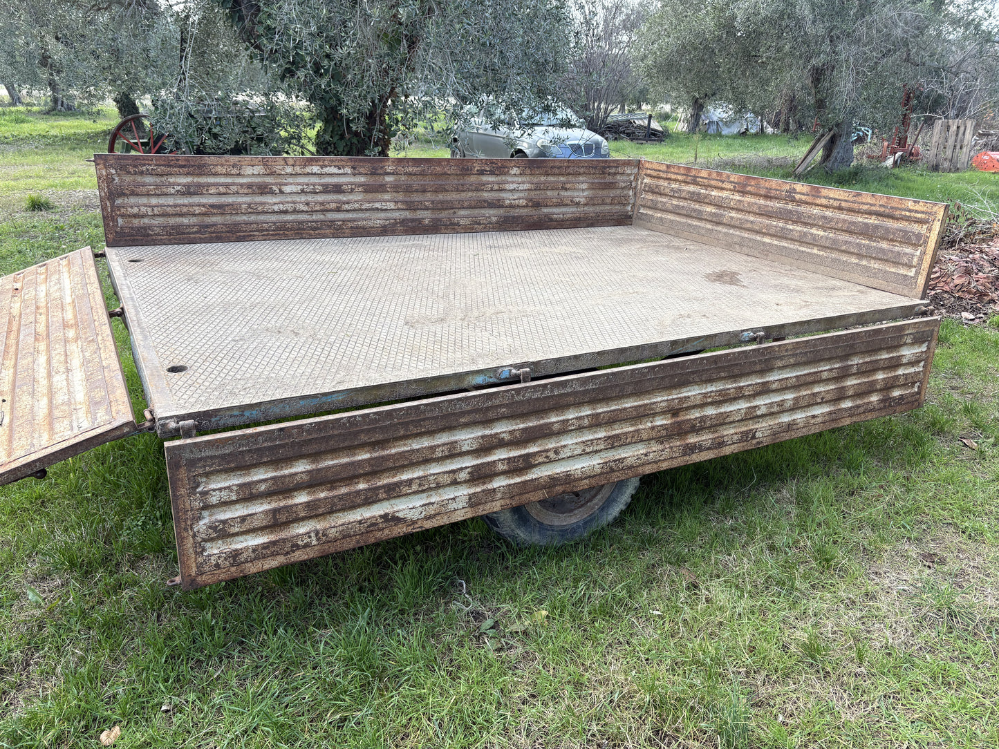 Rimorchio agricolo 3×2 non omologato
