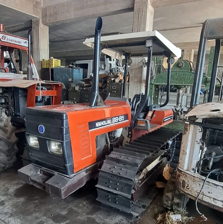 New holland 88.85