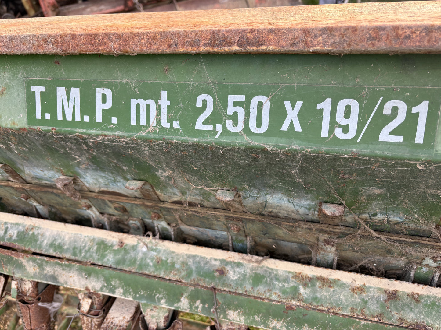 Seminatrice OMA 250