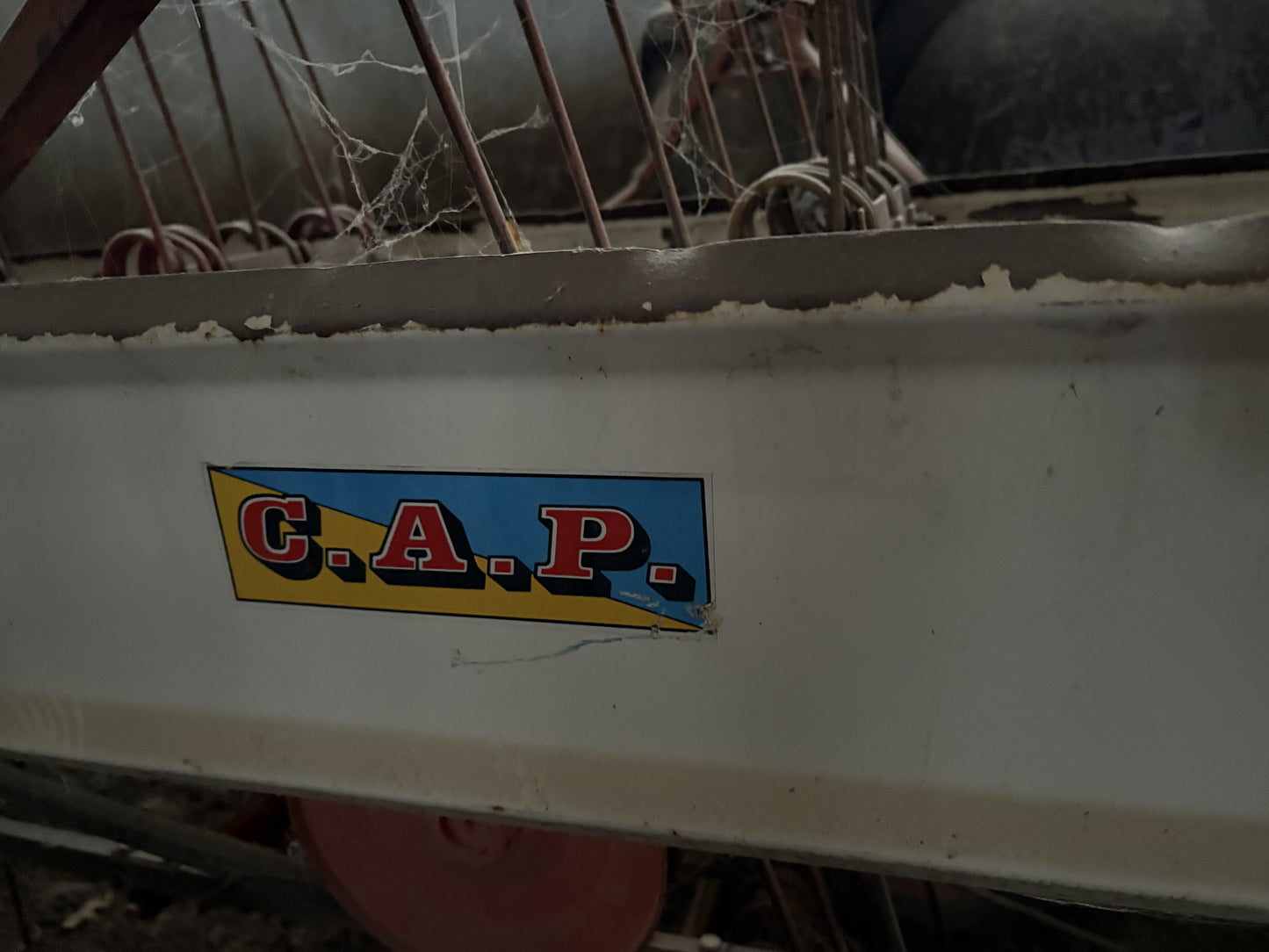 Ranghinatore a nastro