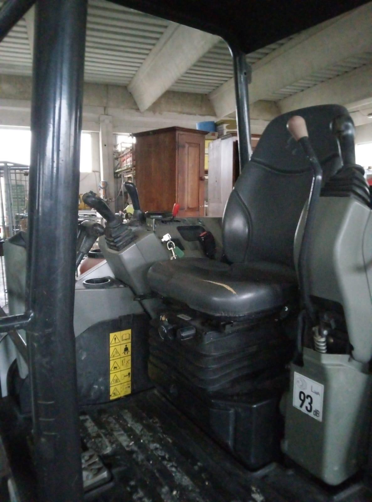 Escavatore Bobcat E27