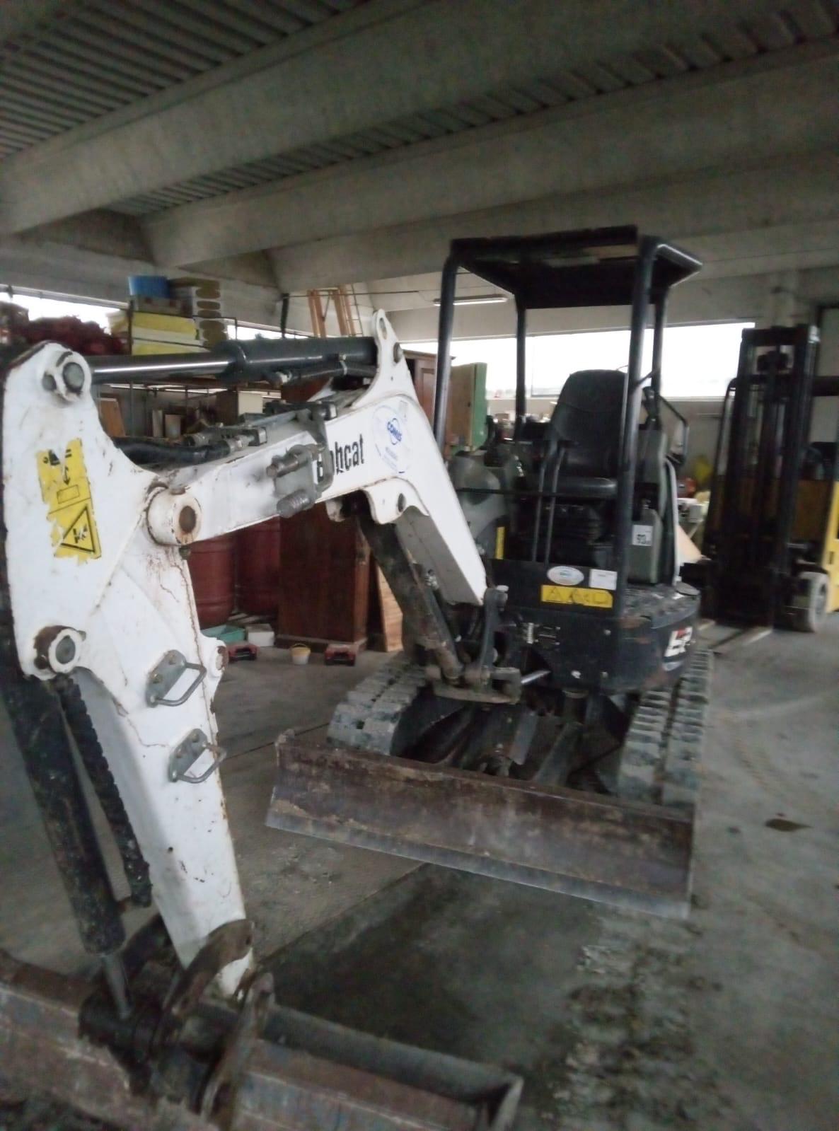 Escavatore Bobcat E27