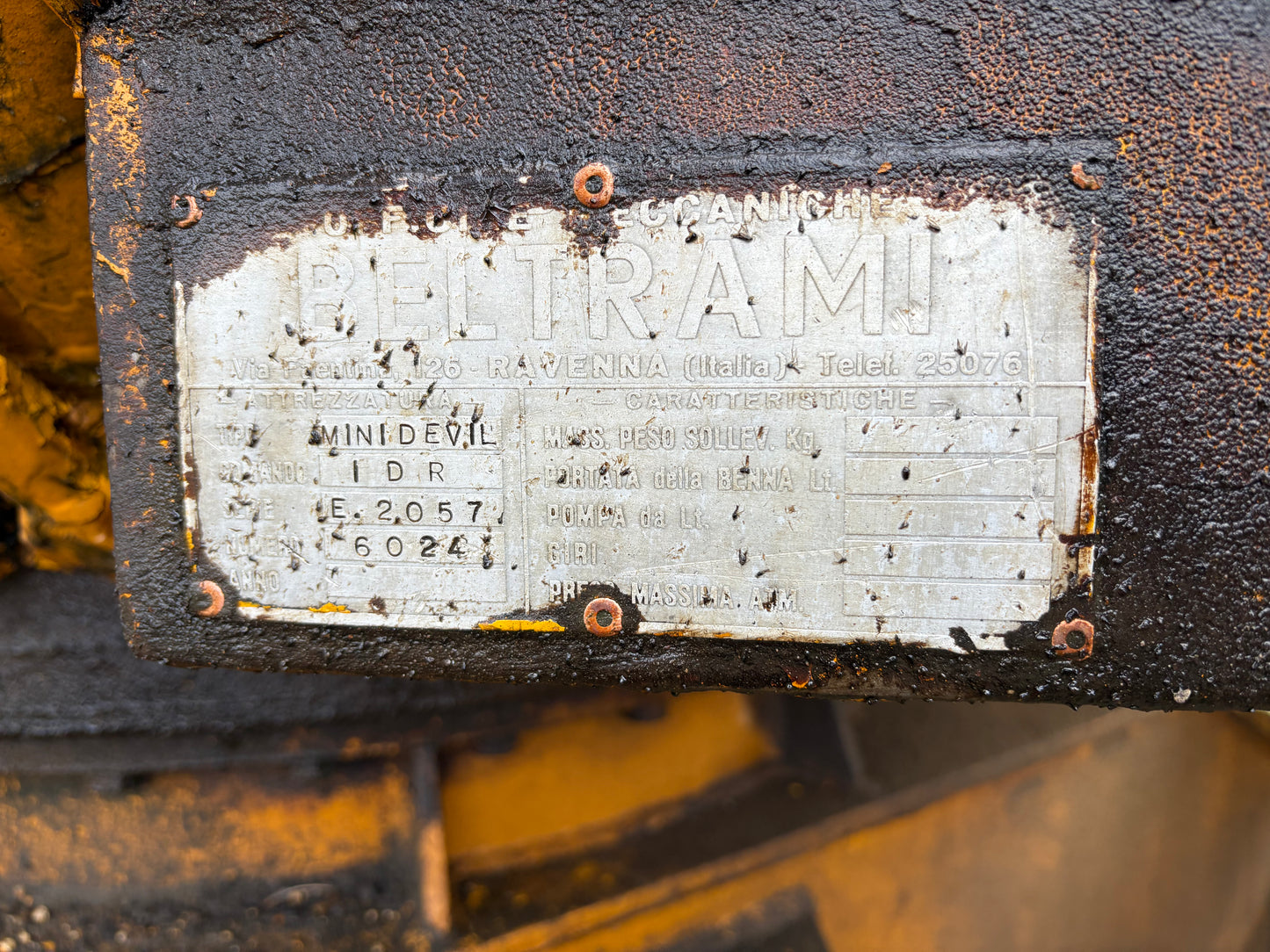 Escavatore Massey Ferguson 80 qli