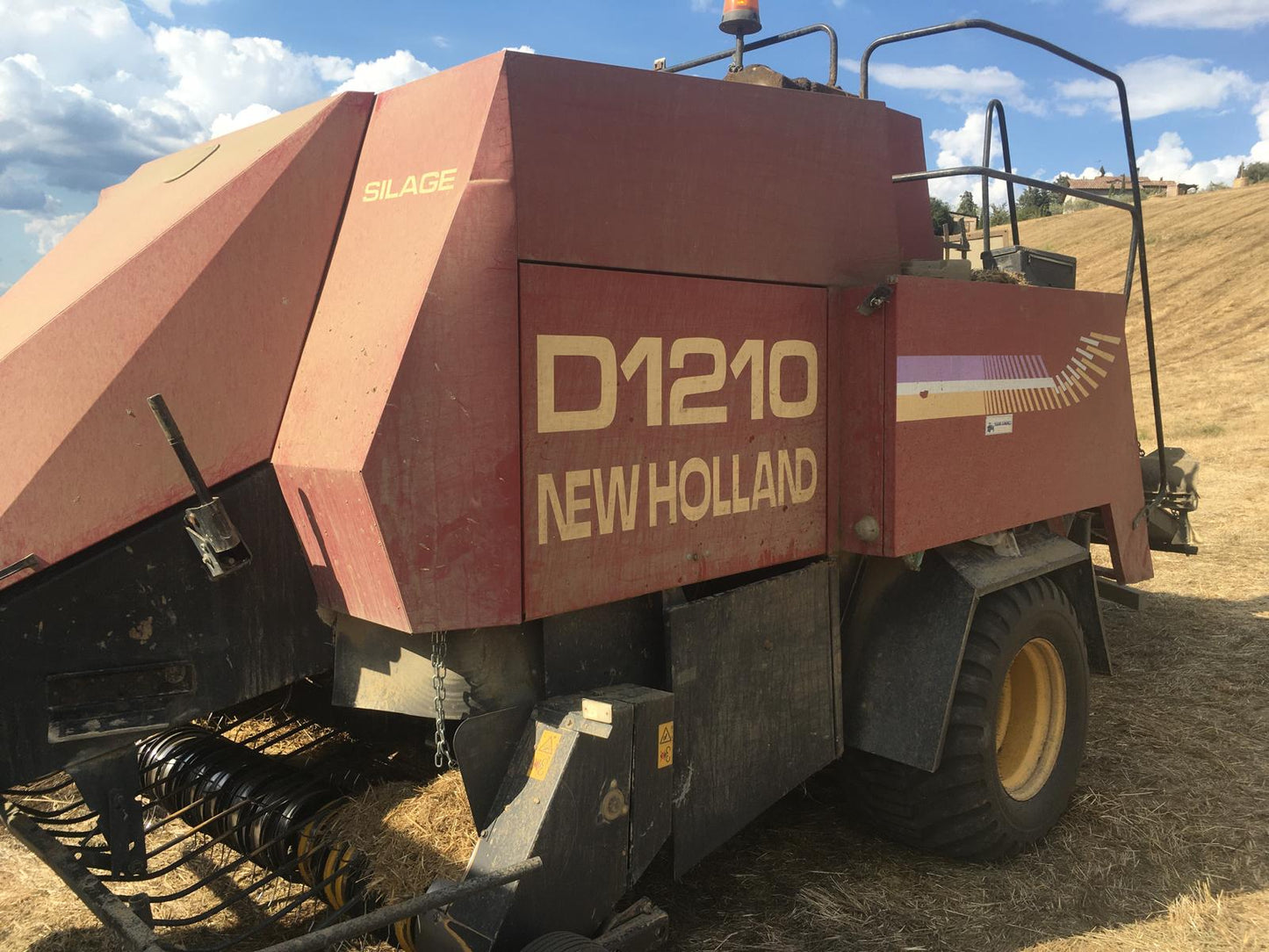 Pressa quadra new holland D1210