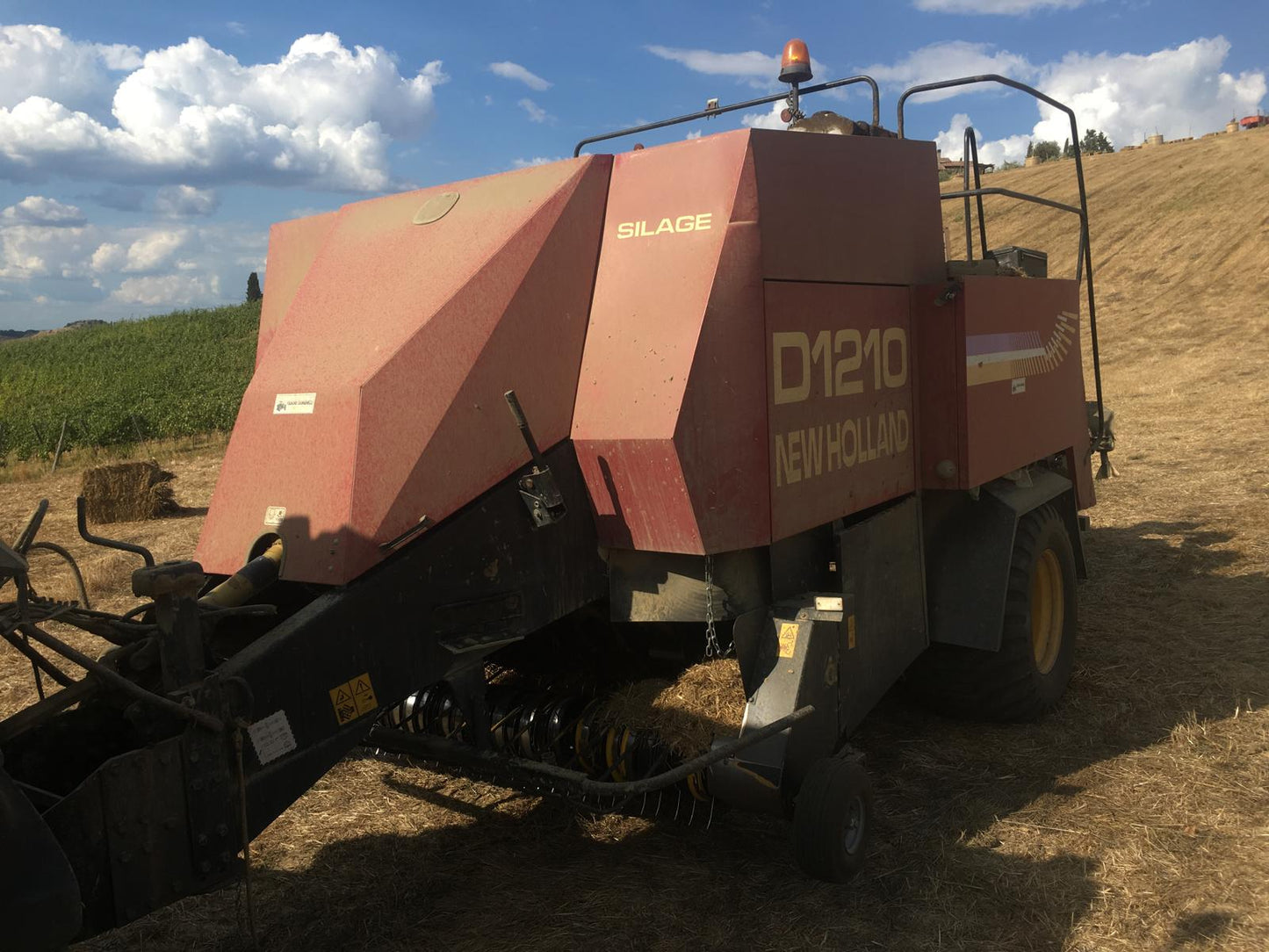 Pressa quadra new holland D1210