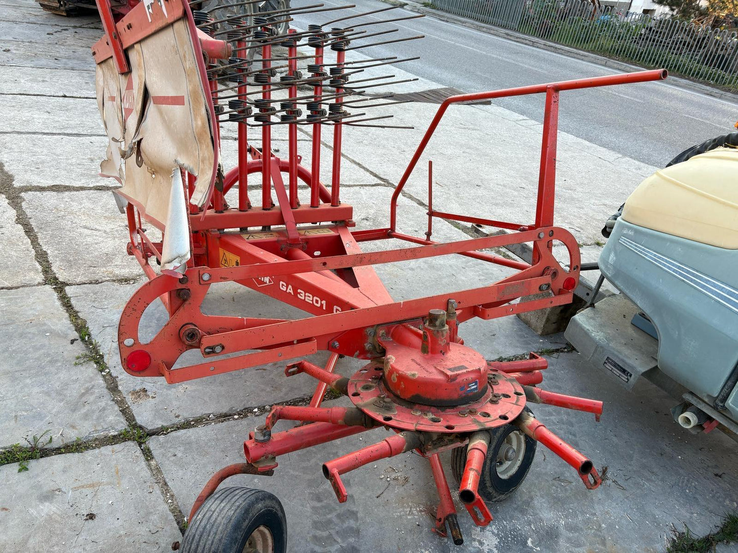 Ranghinatore giroandatore Kuhn 320