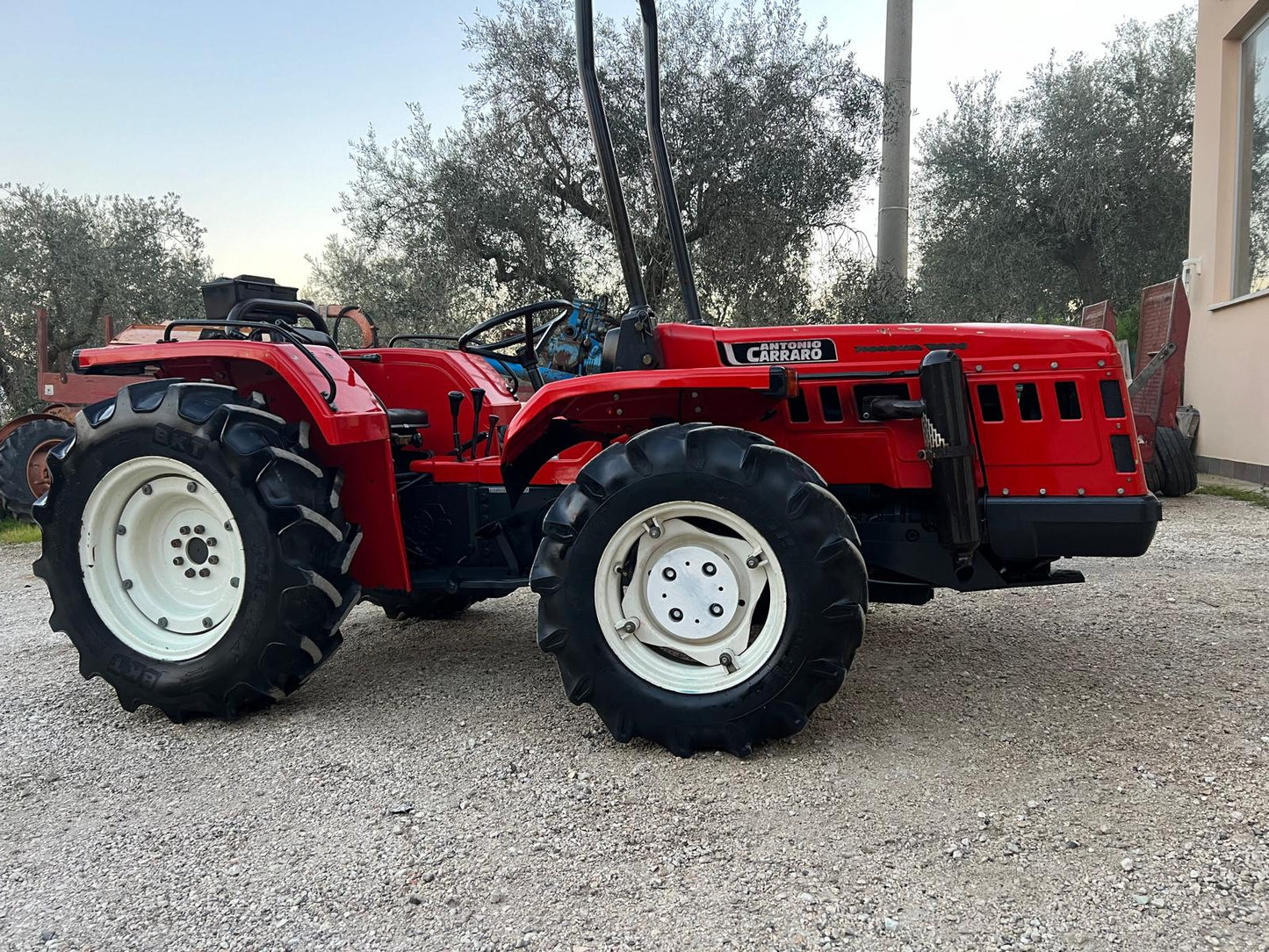 Antonio Carraro 8800