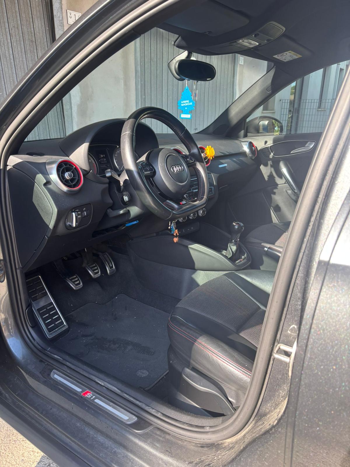 Audi S1