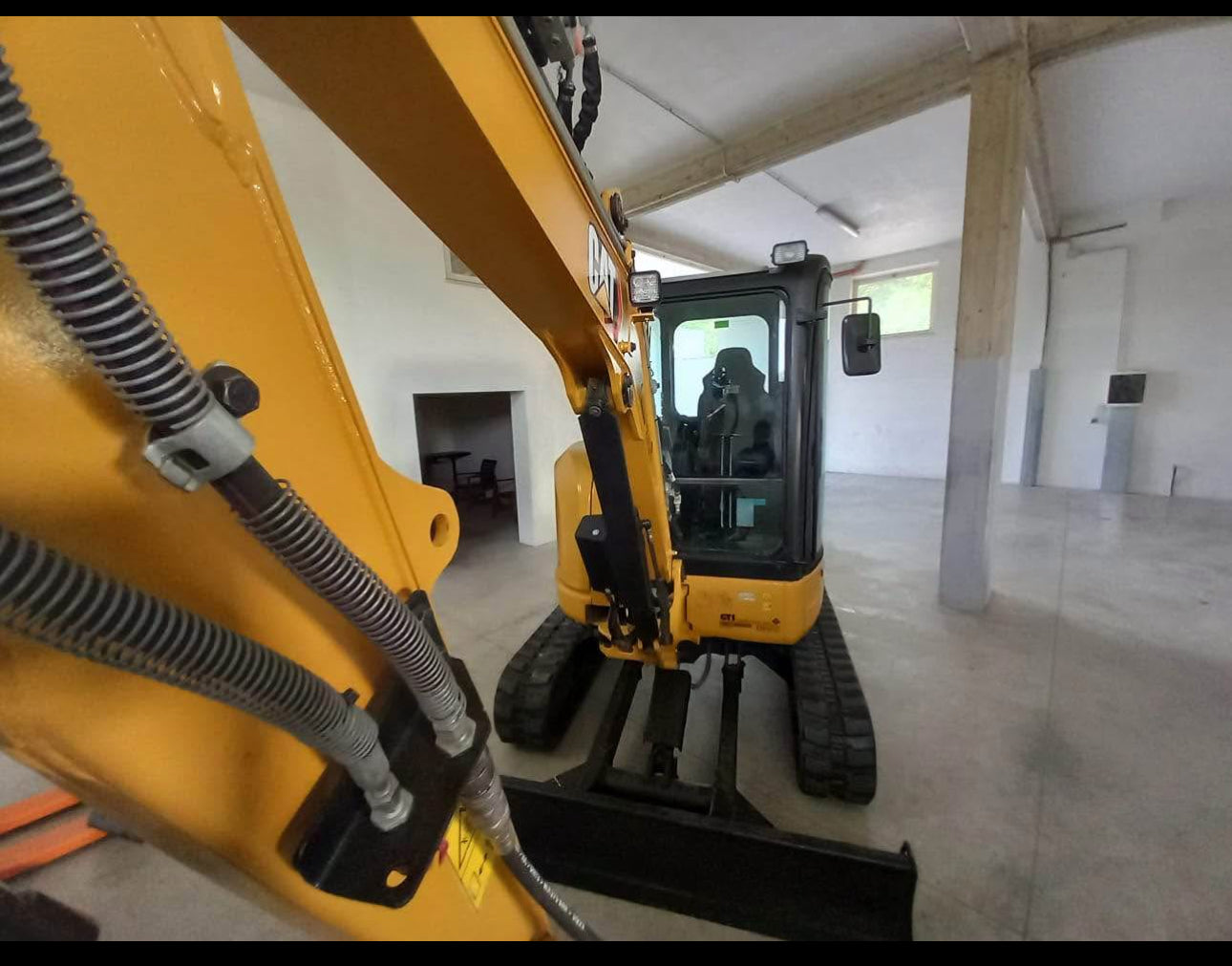 Miniescavatore Caterpillar 303.5E2