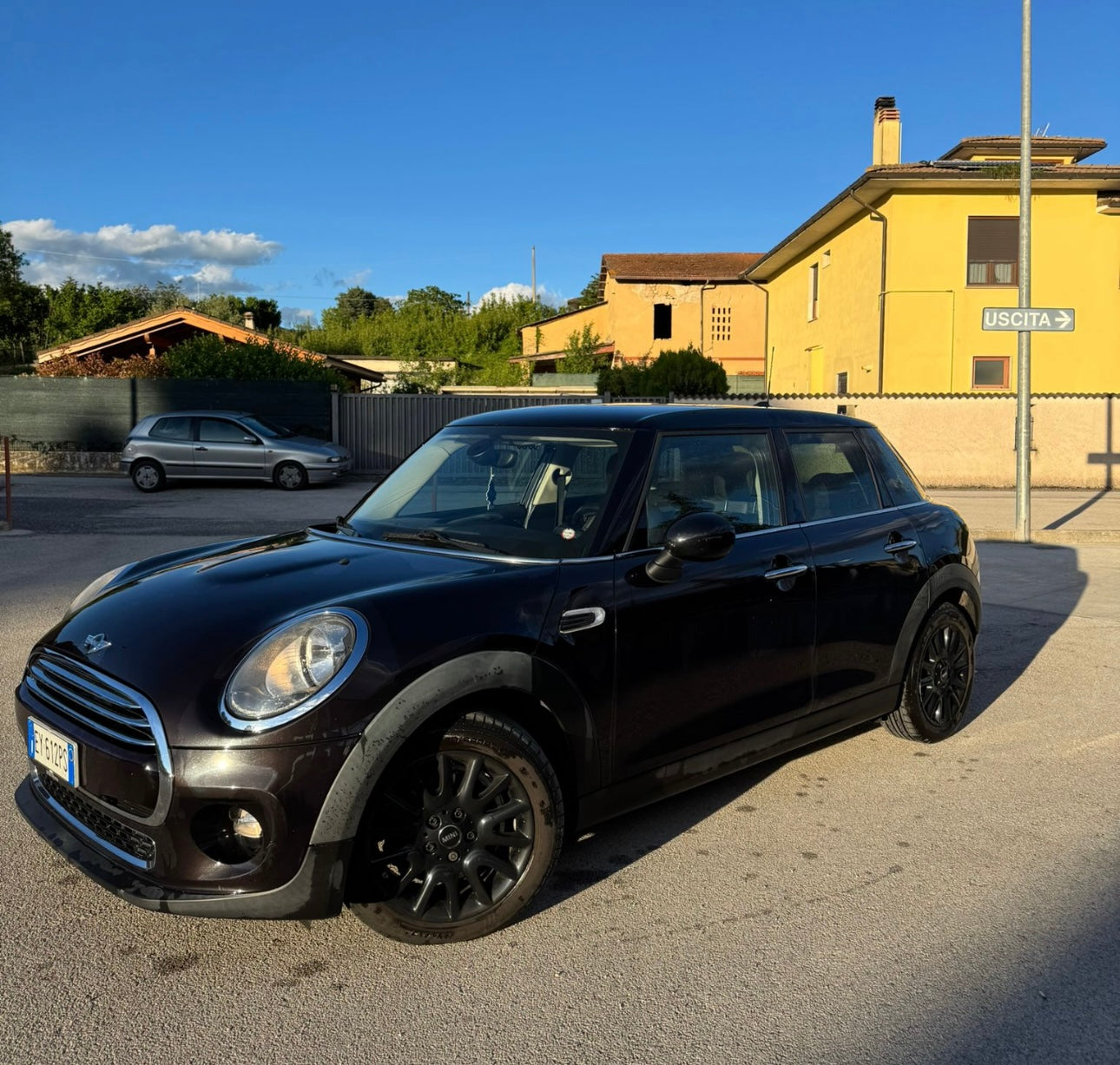 MINI Cooper D Business XL 
Versione F55