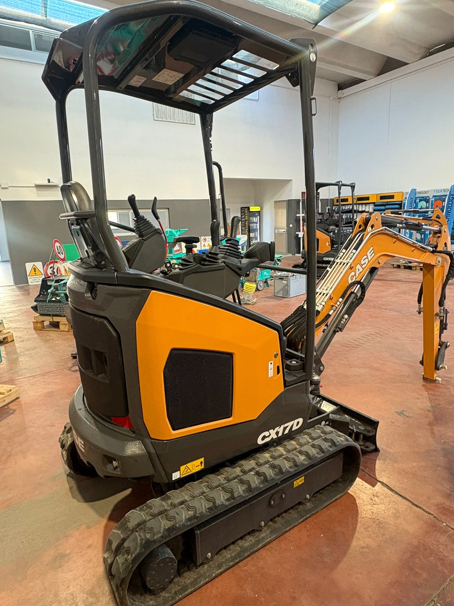 CASE CX17D (braccio monolitico), carro variabile