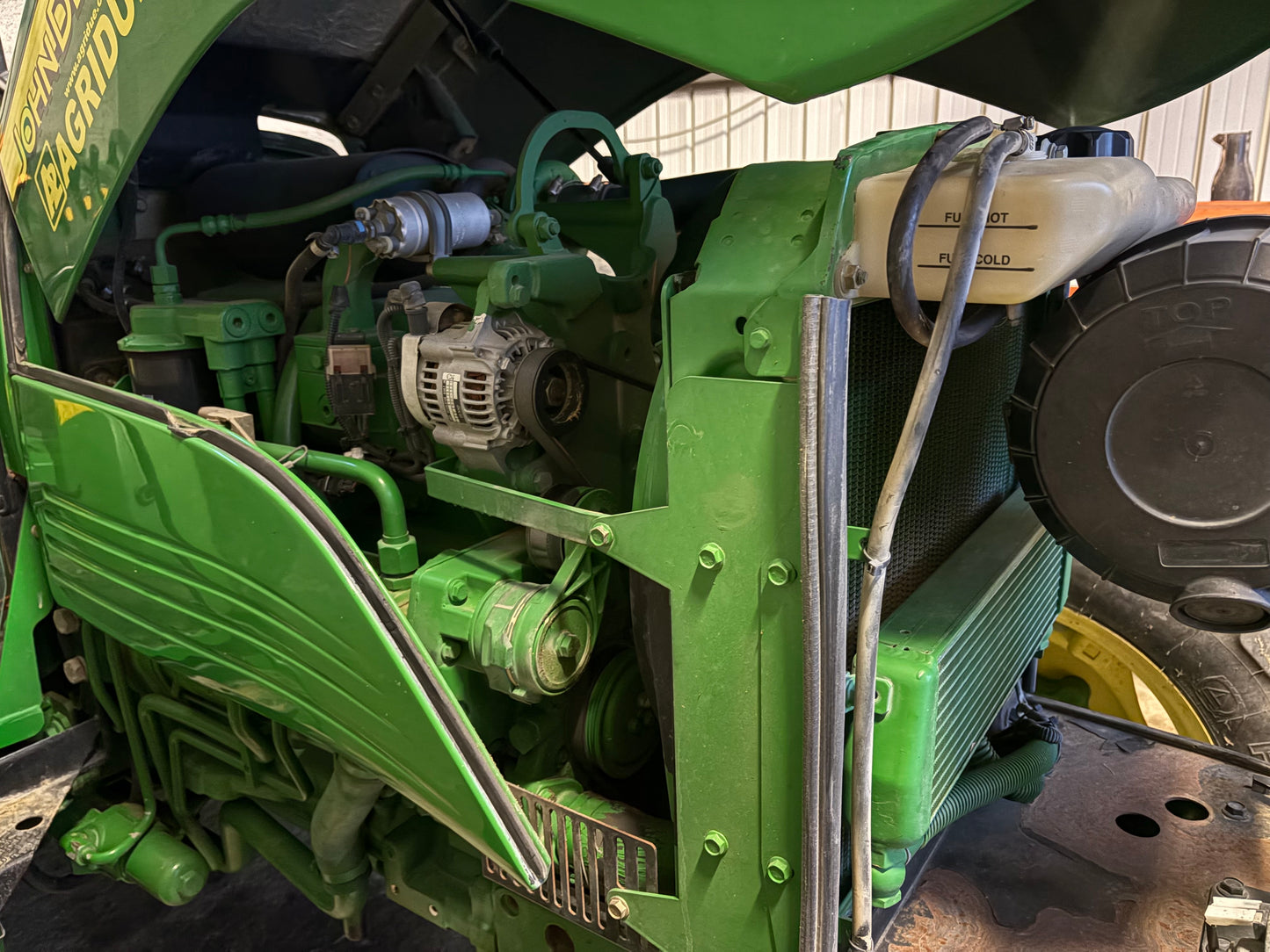 John Deere 5515