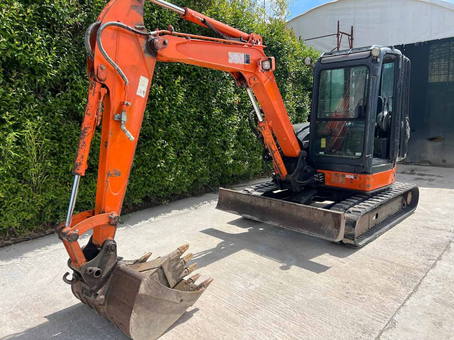 Miniescavatore Hitachi Zaxis 50U (45 q.li)
- Giro Sagoma