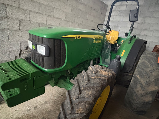 John Deere 5515