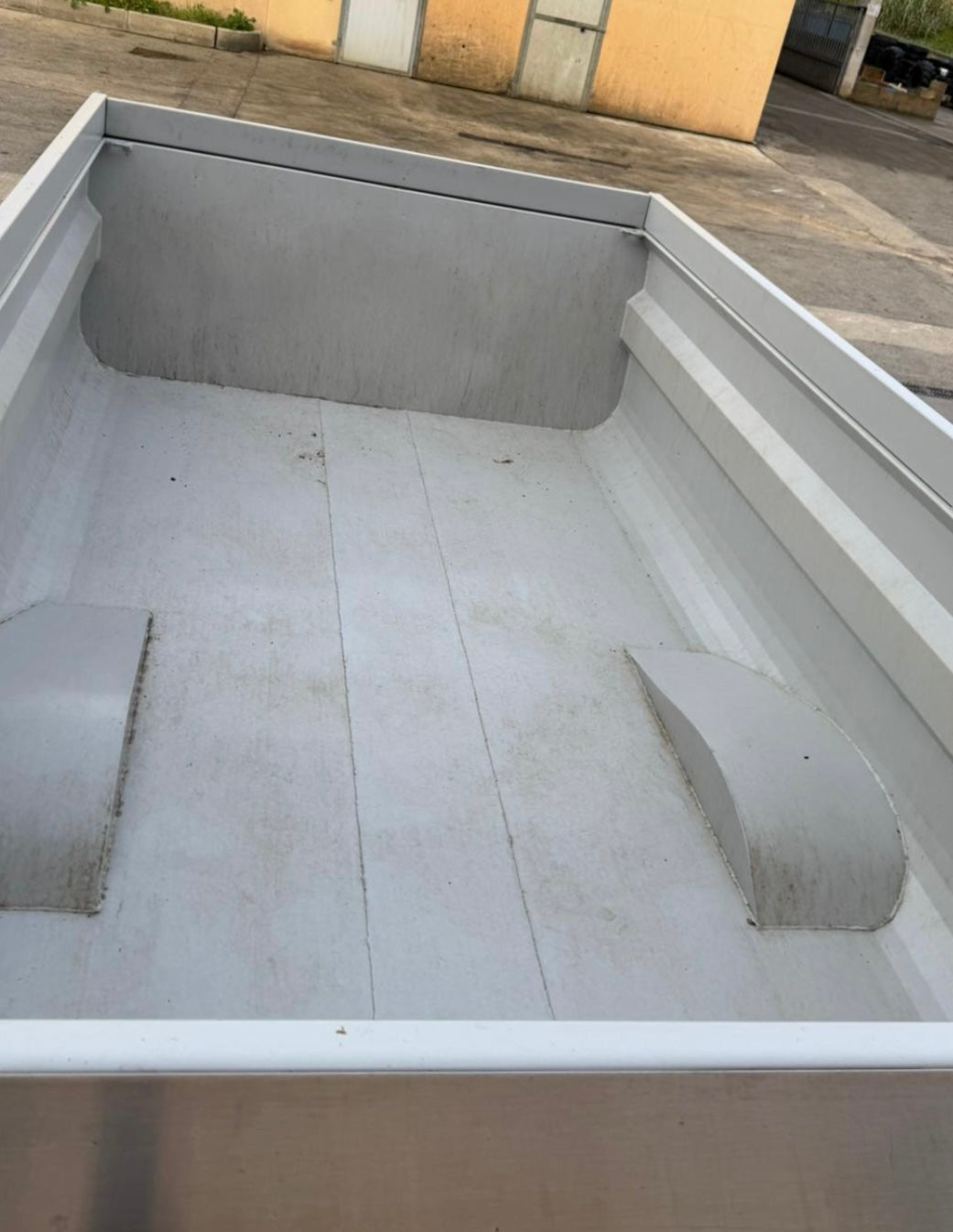 Carro Rimorchio trasporto uva, tipo Dumper