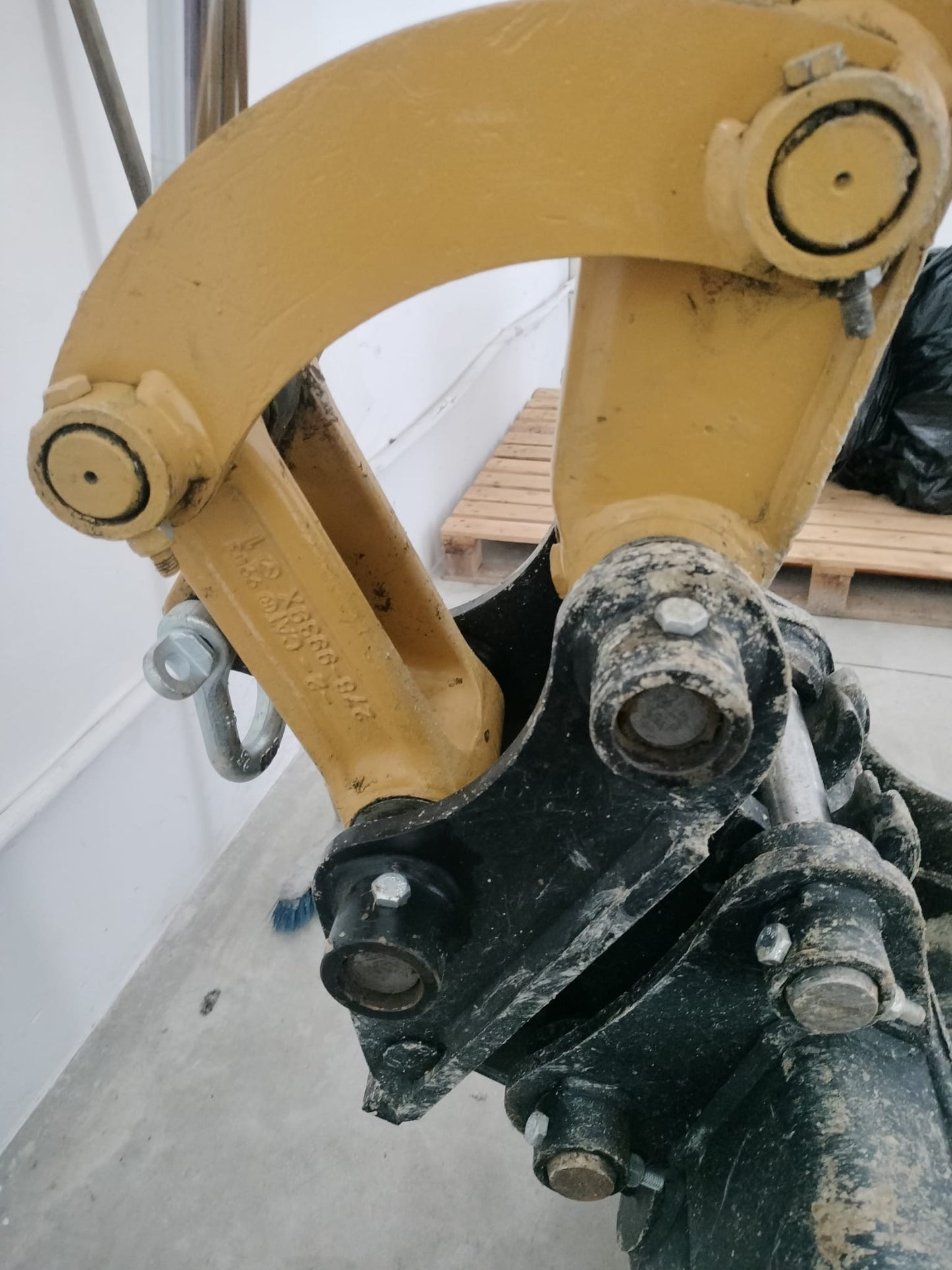 Miniescavatore Caterpillar 303.5E2