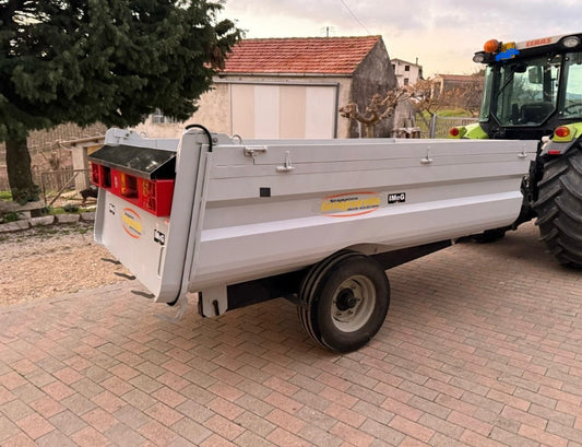 Carro Rimorchio trasporto uva, tipo Dumper