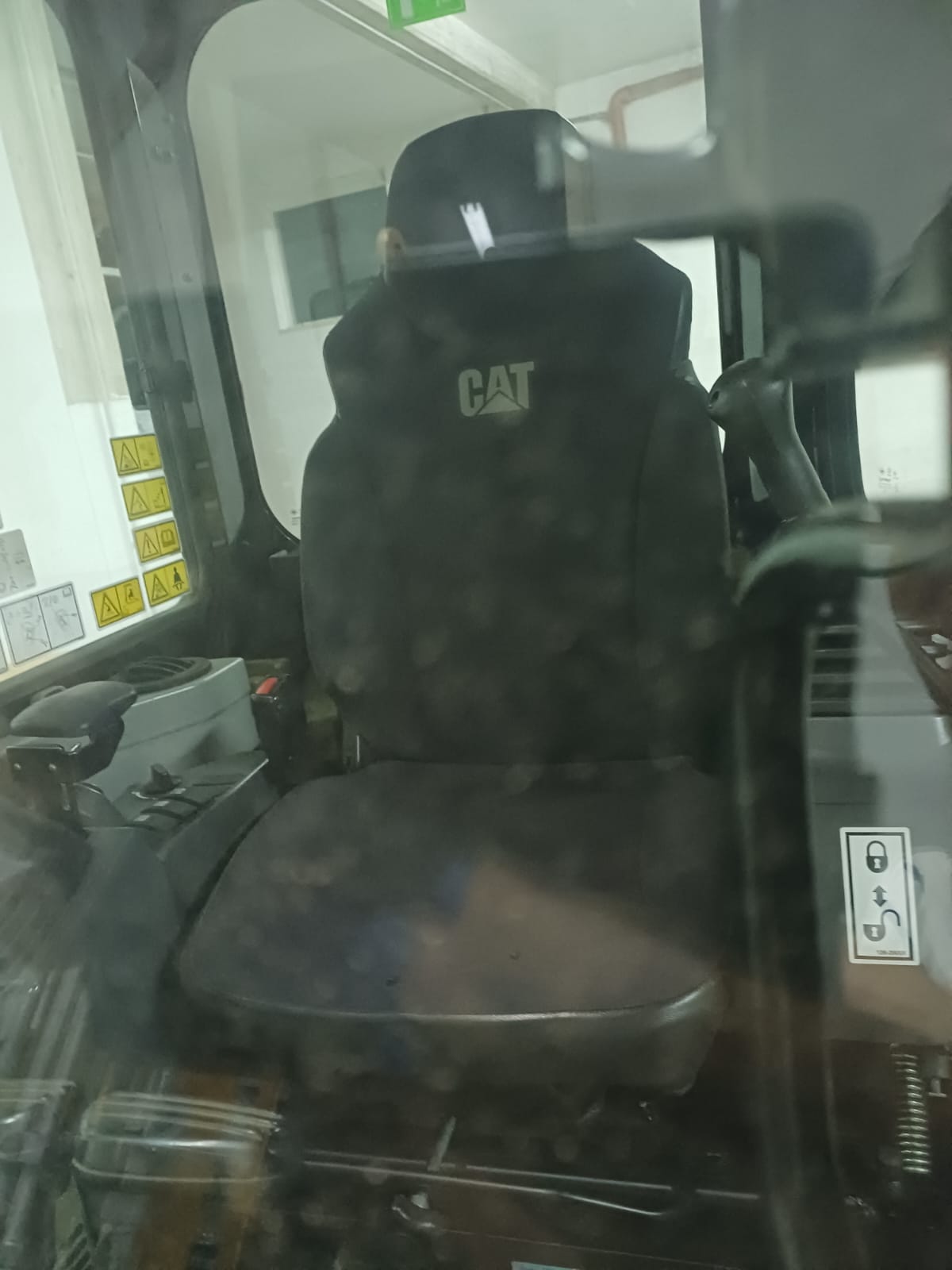 Miniescavatore Caterpillar 303.5E2