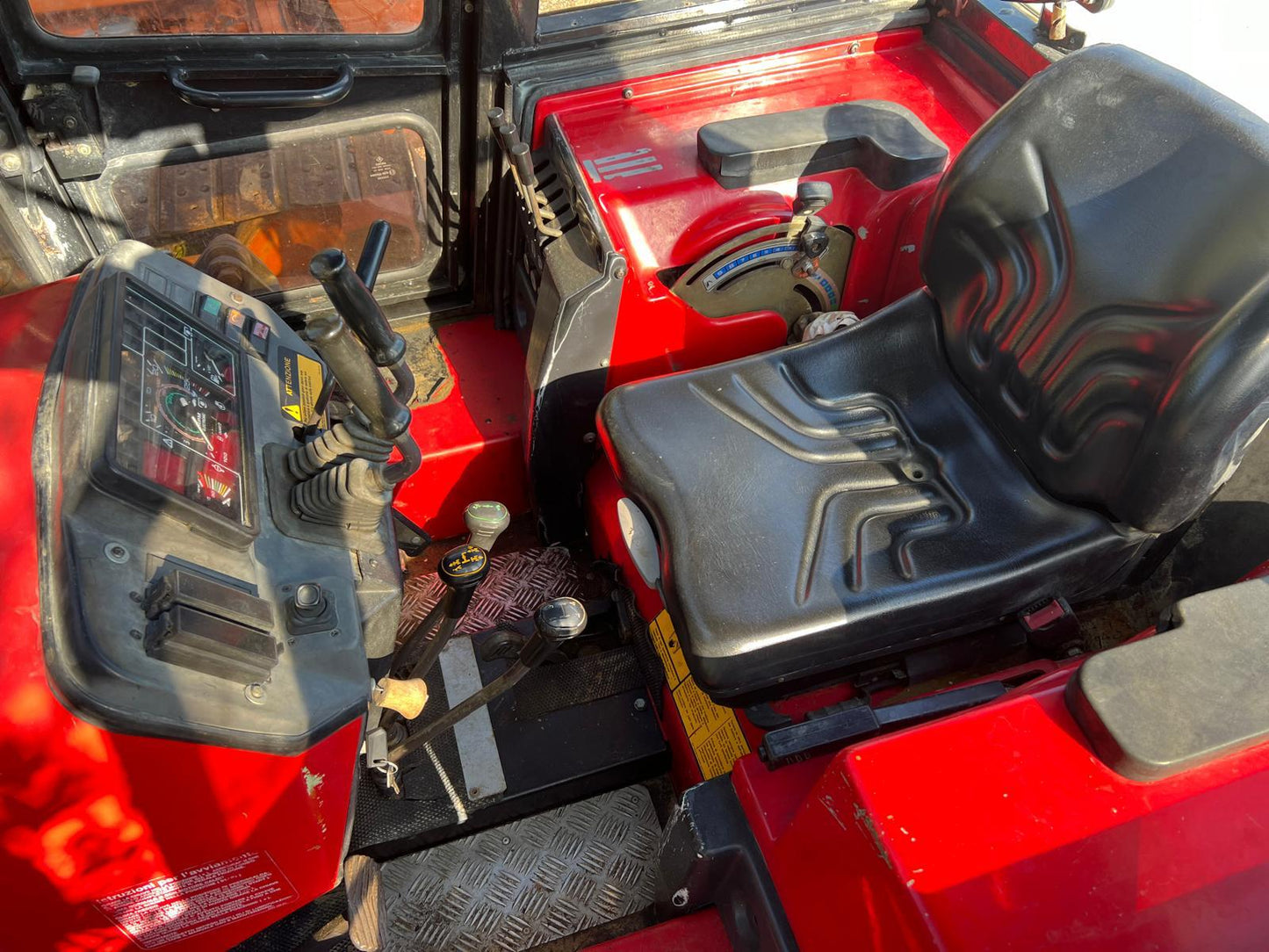 Massey Ferguson 396C (equivalente Landini Trekker 85 )