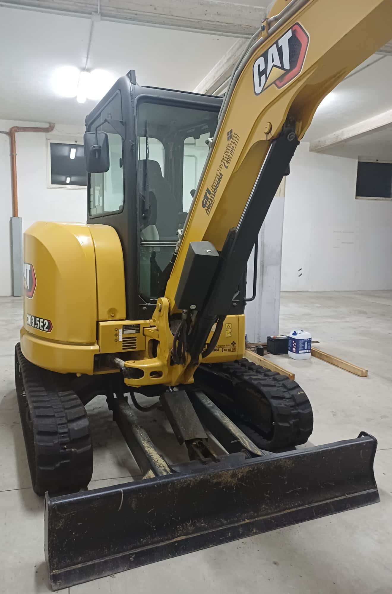 Miniescavatore Caterpillar 303.5E2