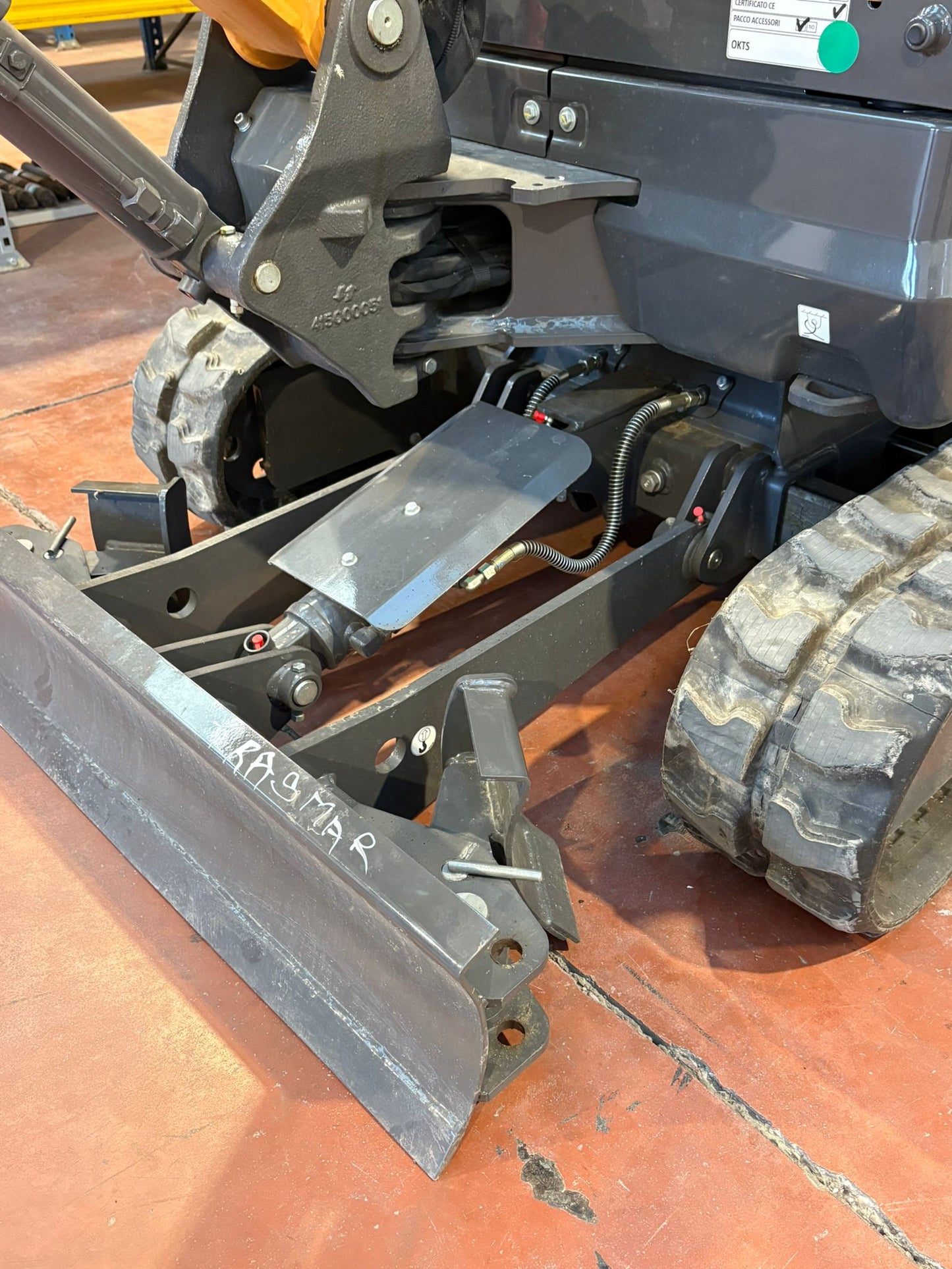 CASE CX17D (braccio monolitico), carro variabile