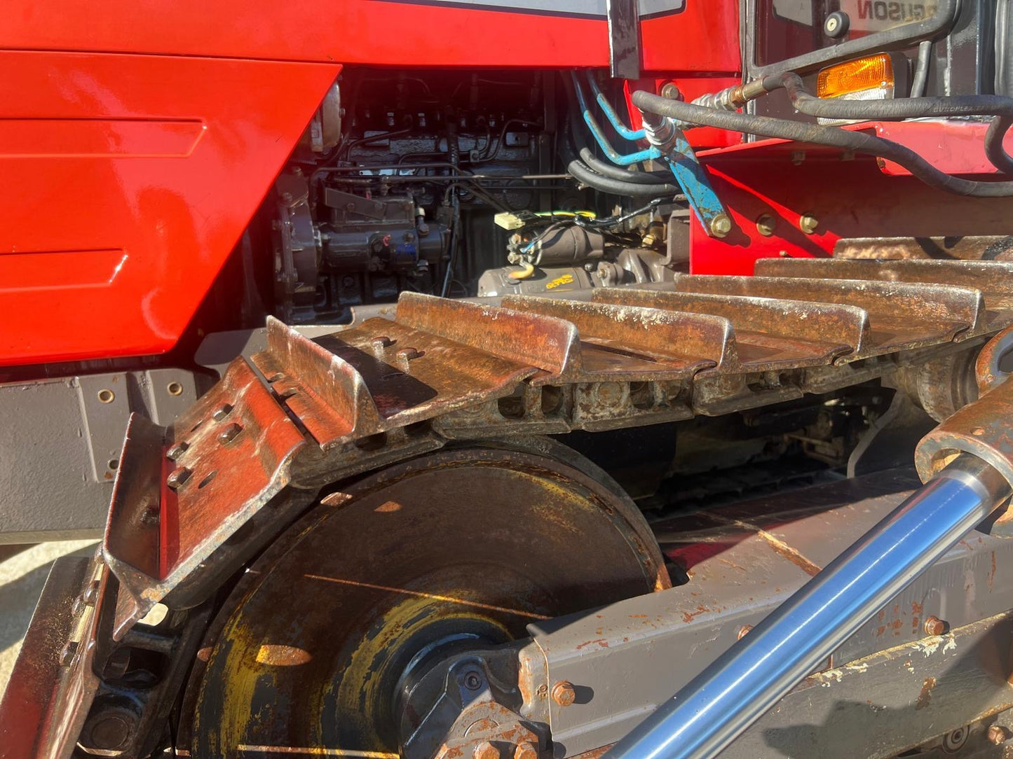 Massey Ferguson 396C (equivalente Landini Trekker 85 )