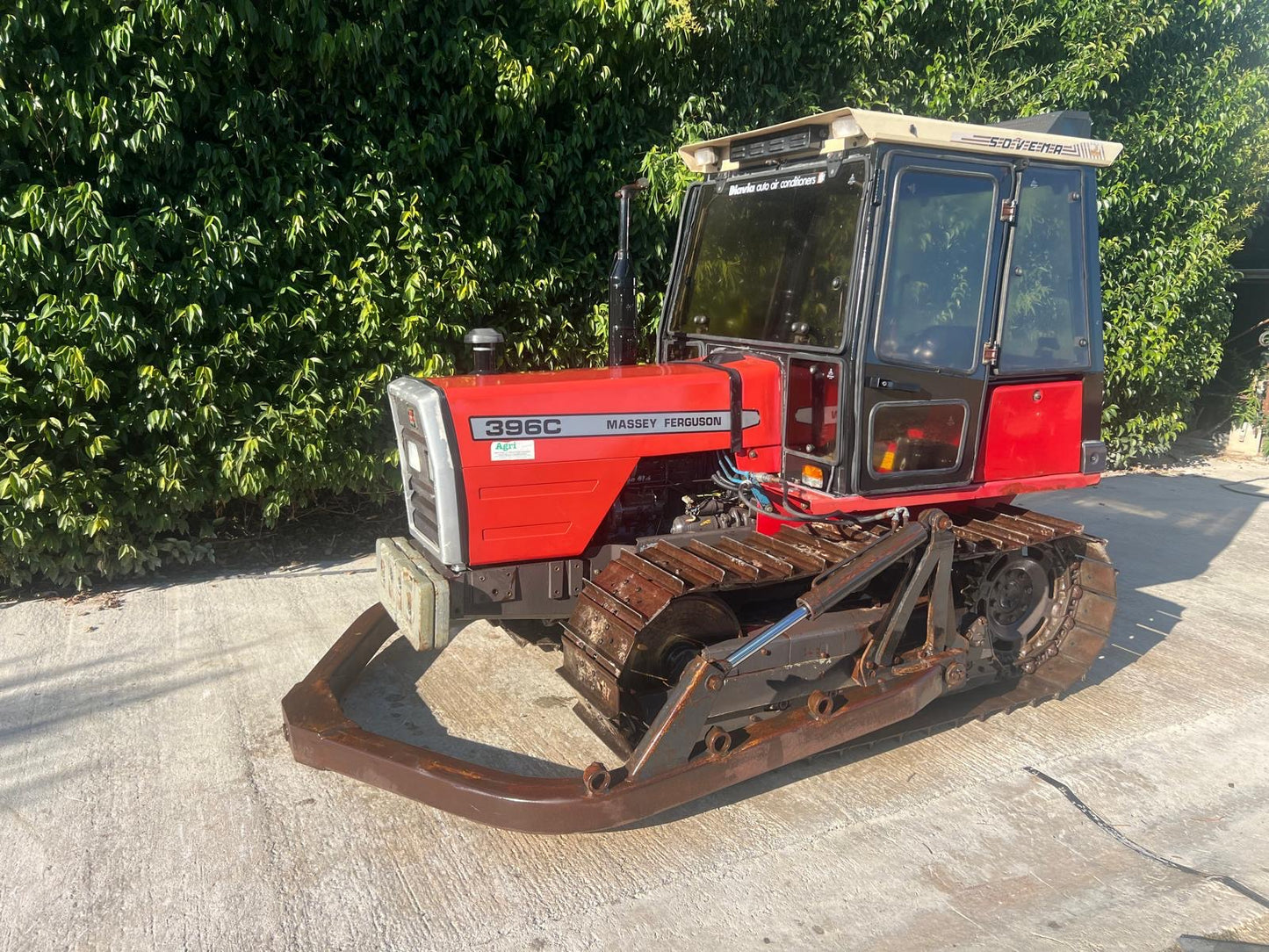 Massey Ferguson 396C (equivalente Landini Trekker 85 )