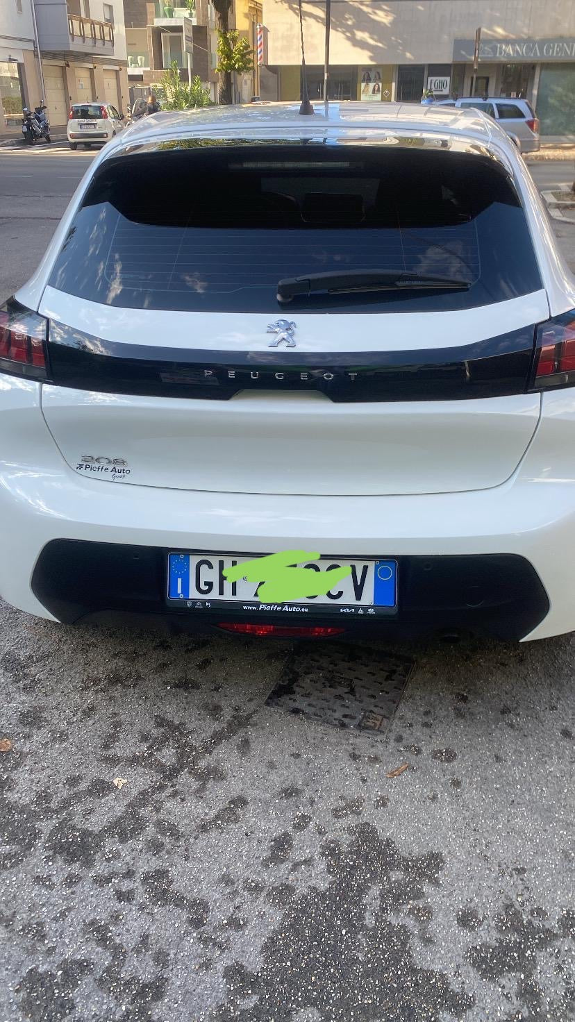 Peugeot 208
