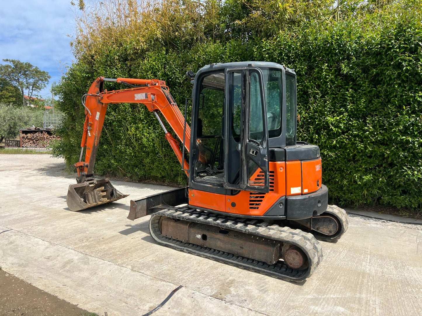 Miniescavatore Hitachi Zaxis 50U (45 q.li)
- Giro Sagoma
