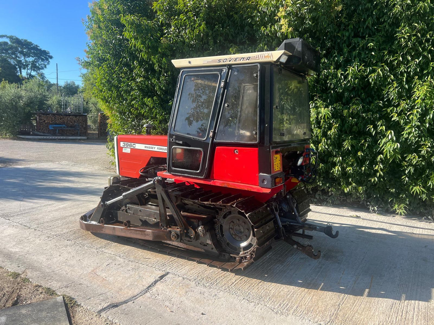 Massey Ferguson 396C (equivalente Landini Trekker 85 )