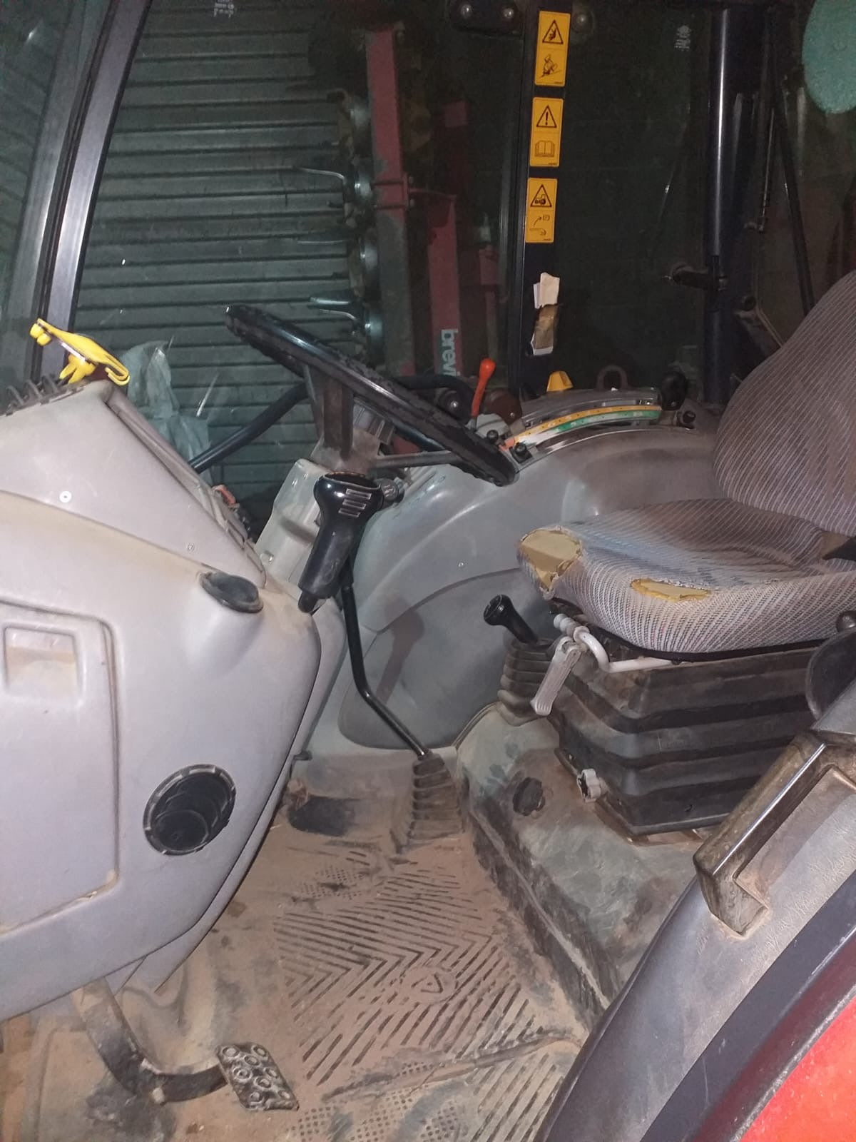 Massey Ferguson 2210
(equivalente Landini Globus) 60 cv