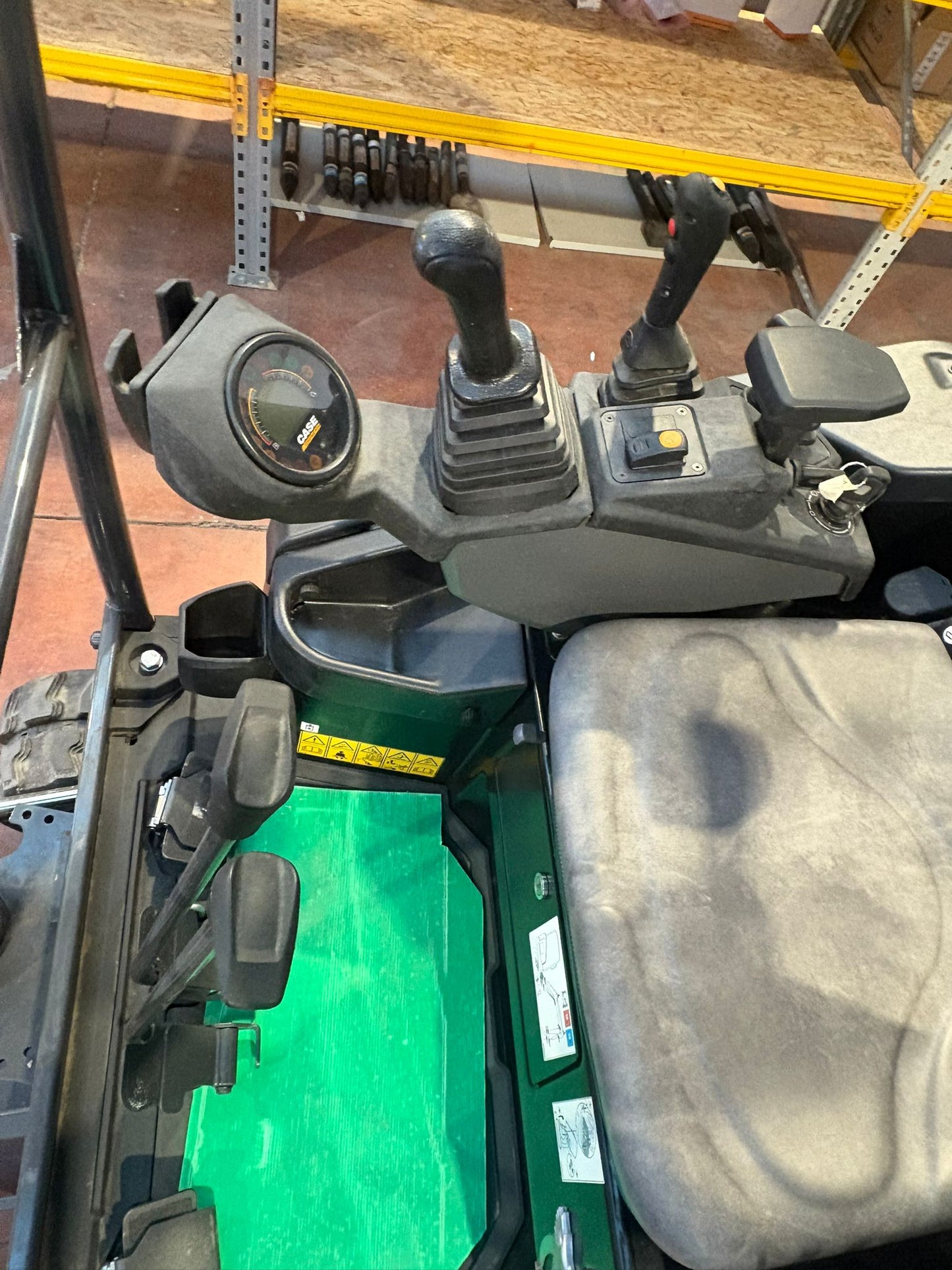 CASE CX17D (braccio monolitico), carro variabile