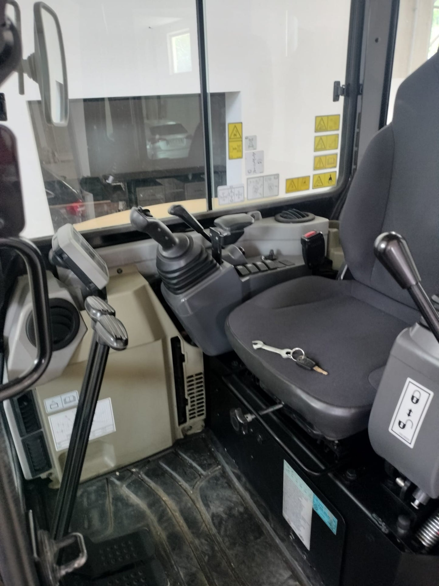 Miniescavatore Caterpillar 303.5E2
