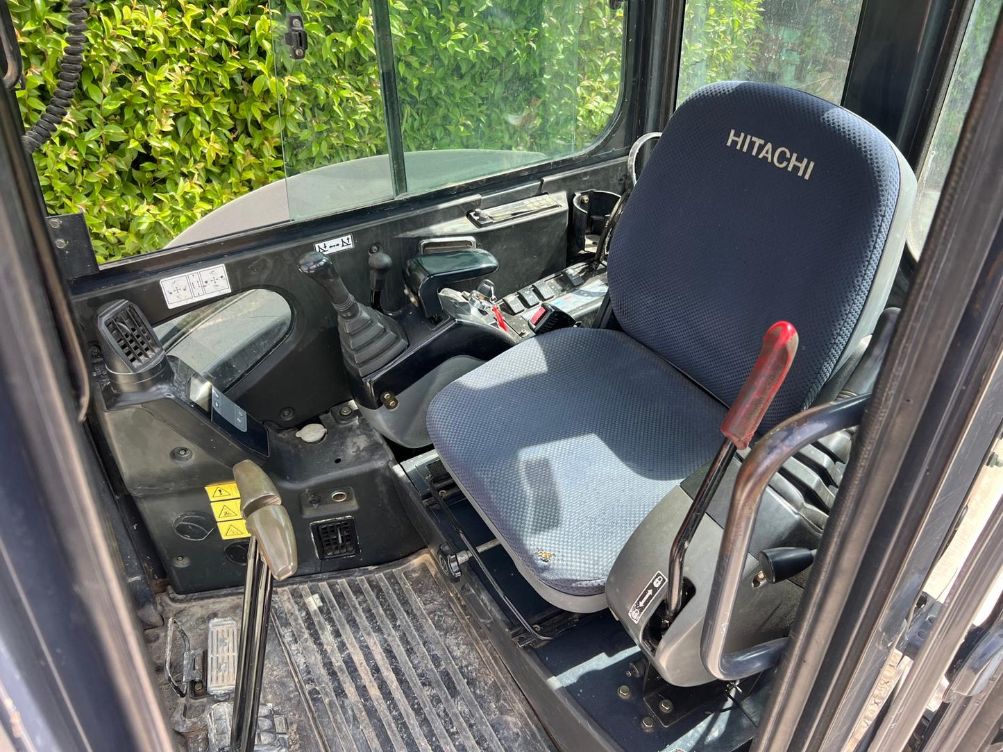 Miniescavatore Hitachi Zaxis 50U (45 q.li)
- Giro Sagoma
