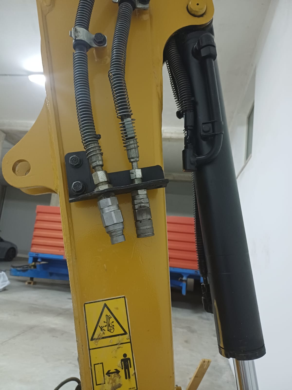 Miniescavatore Caterpillar 303.5E2