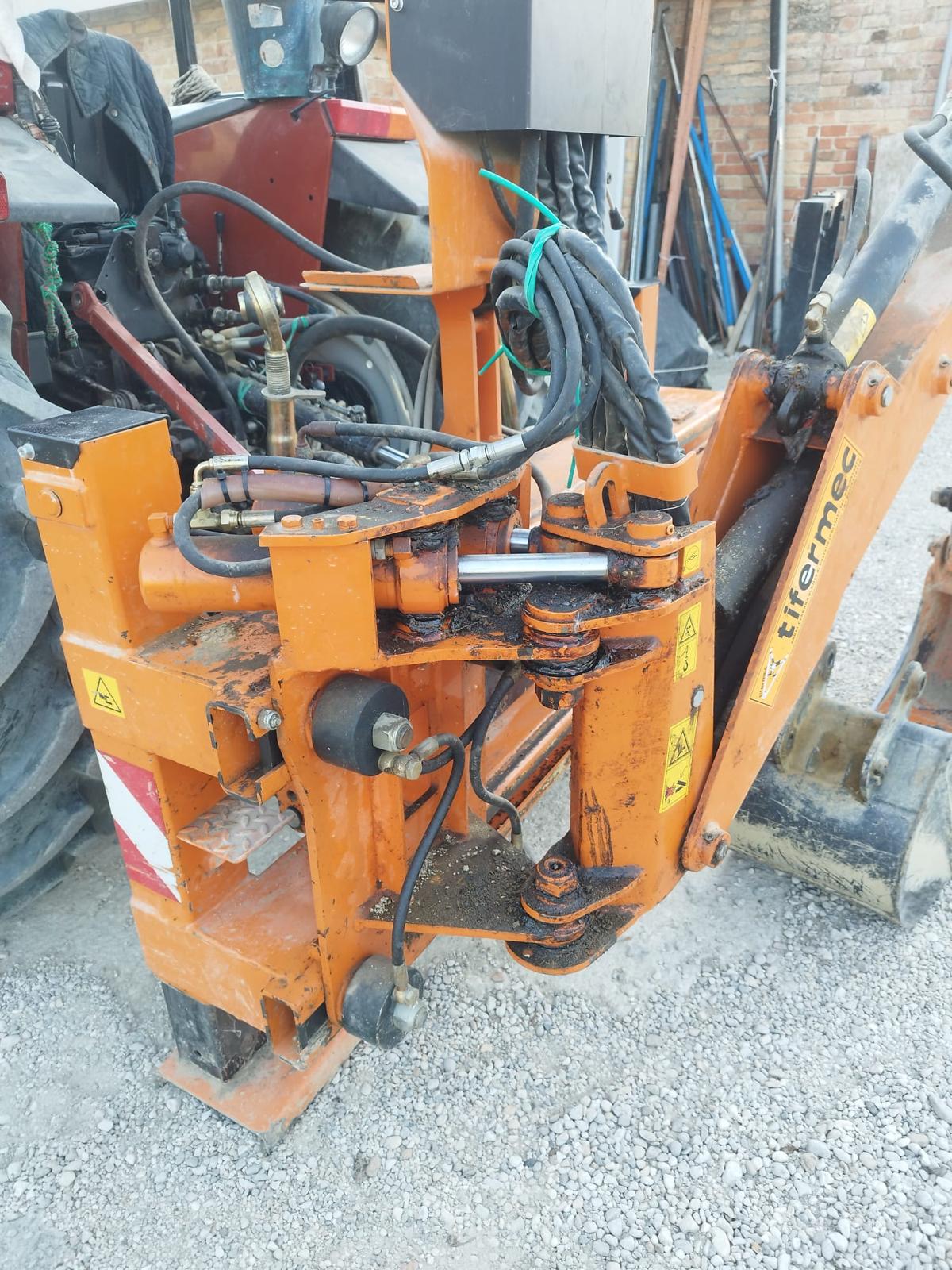 Retro escavatore