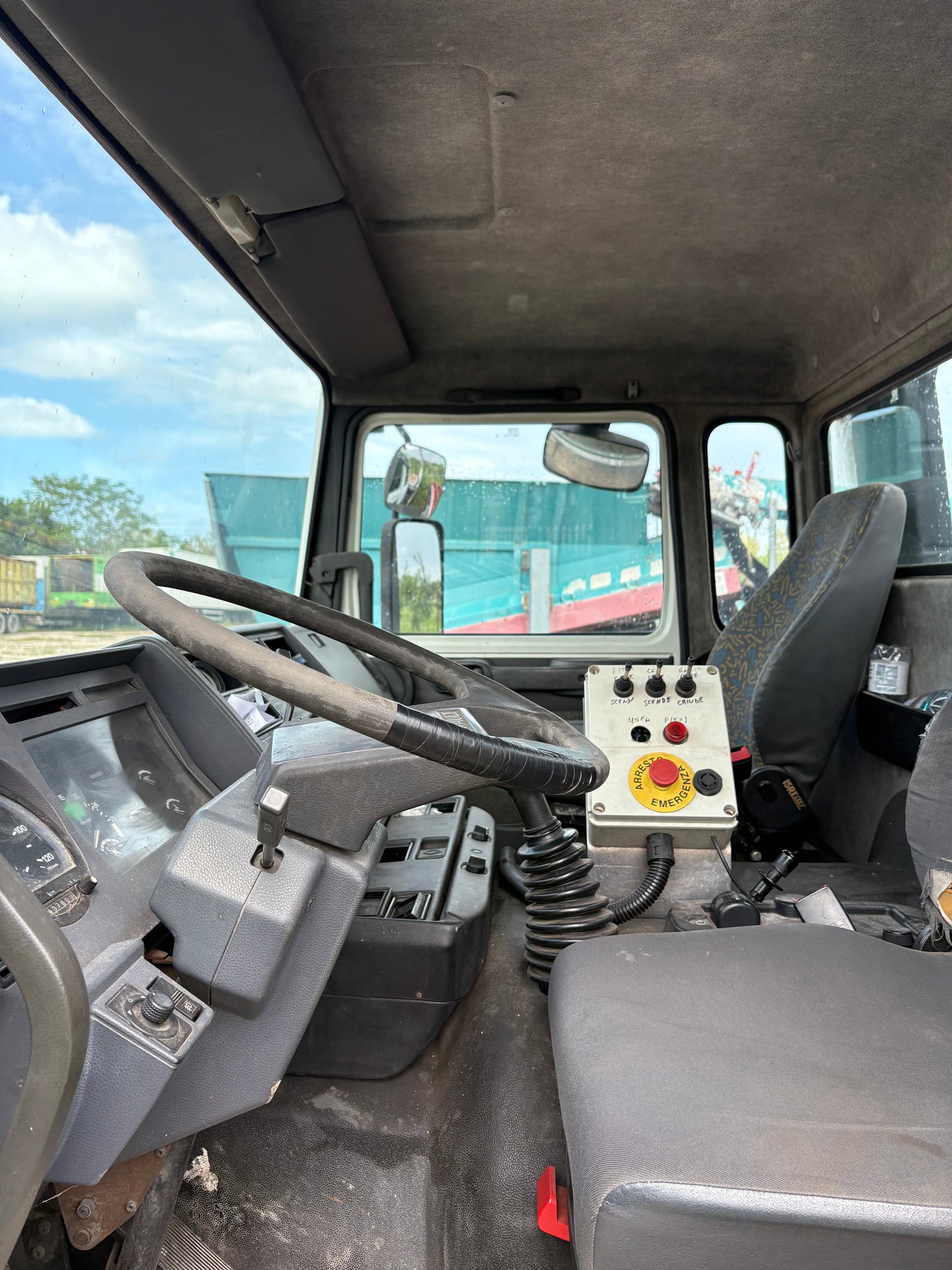 Camion Renault scarrabile