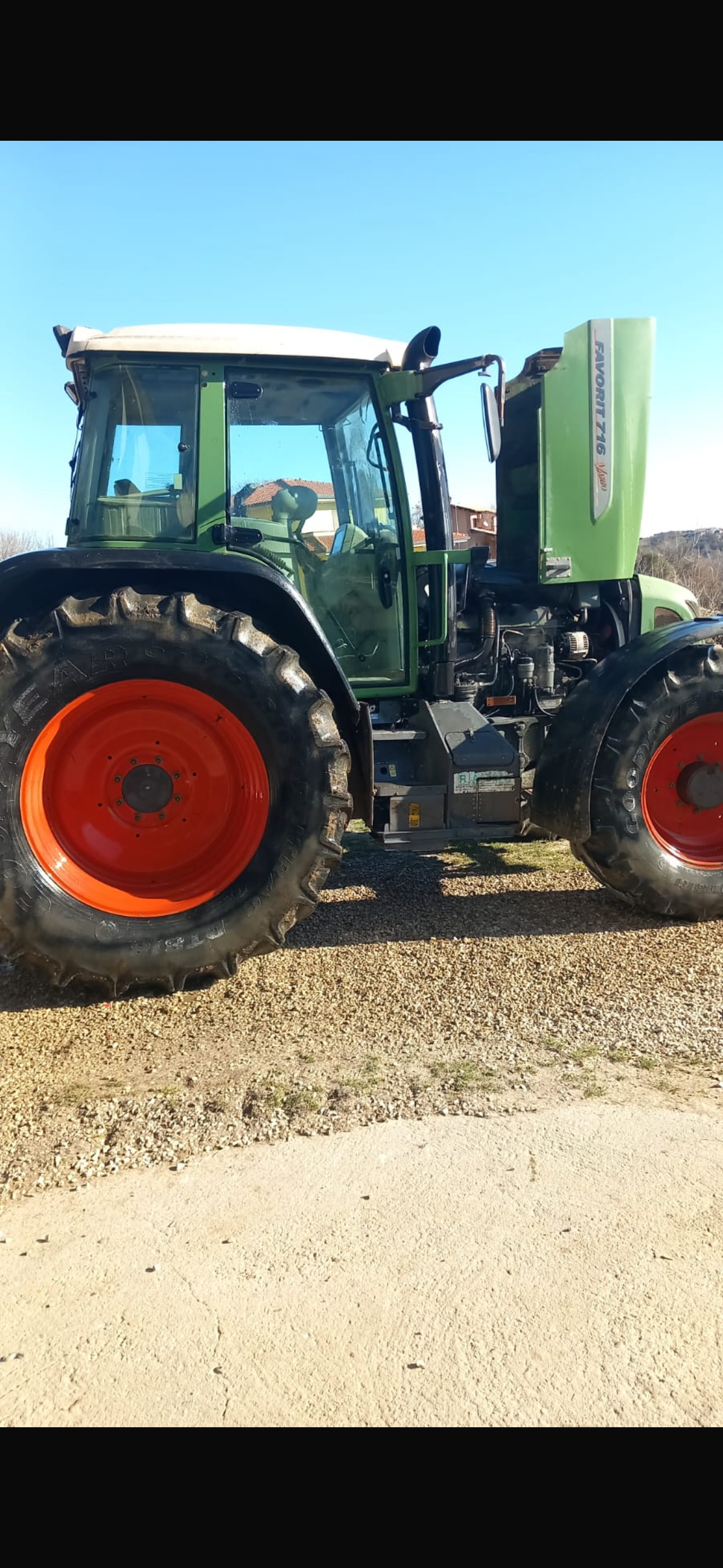 Fendt favorit 716