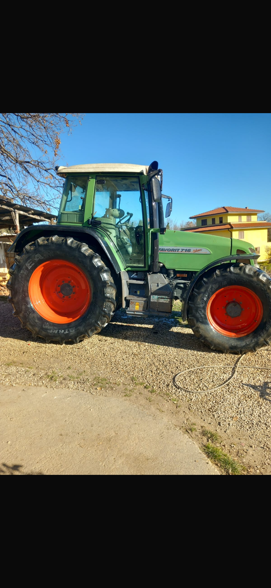 Fendt favorit 716