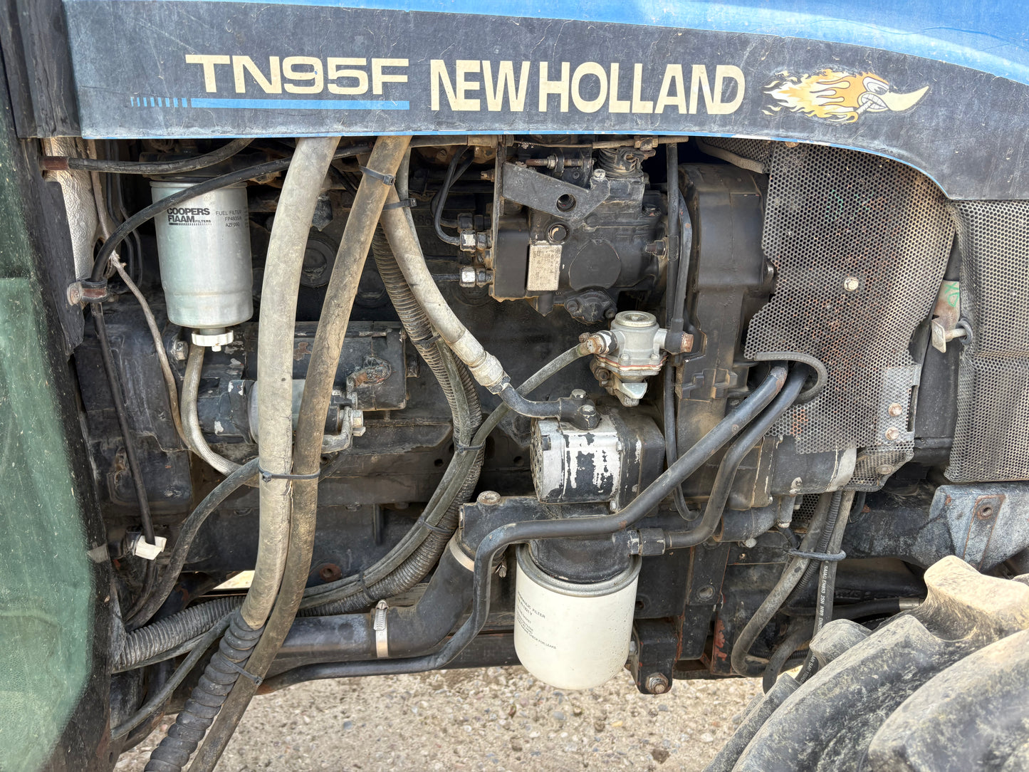 VENDUTO New holland Tn95f DT