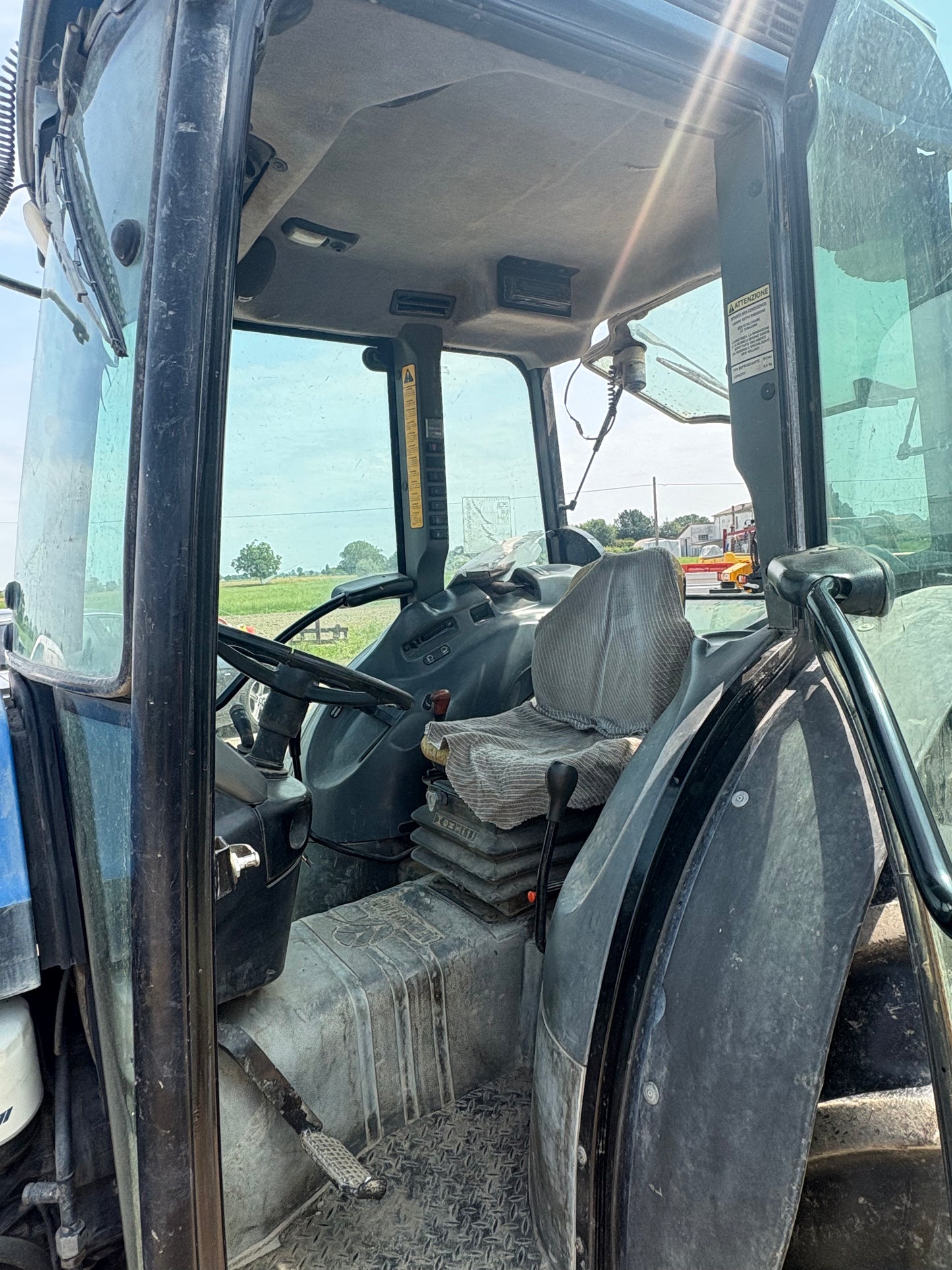 VENDUTO New holland Tn95f DT